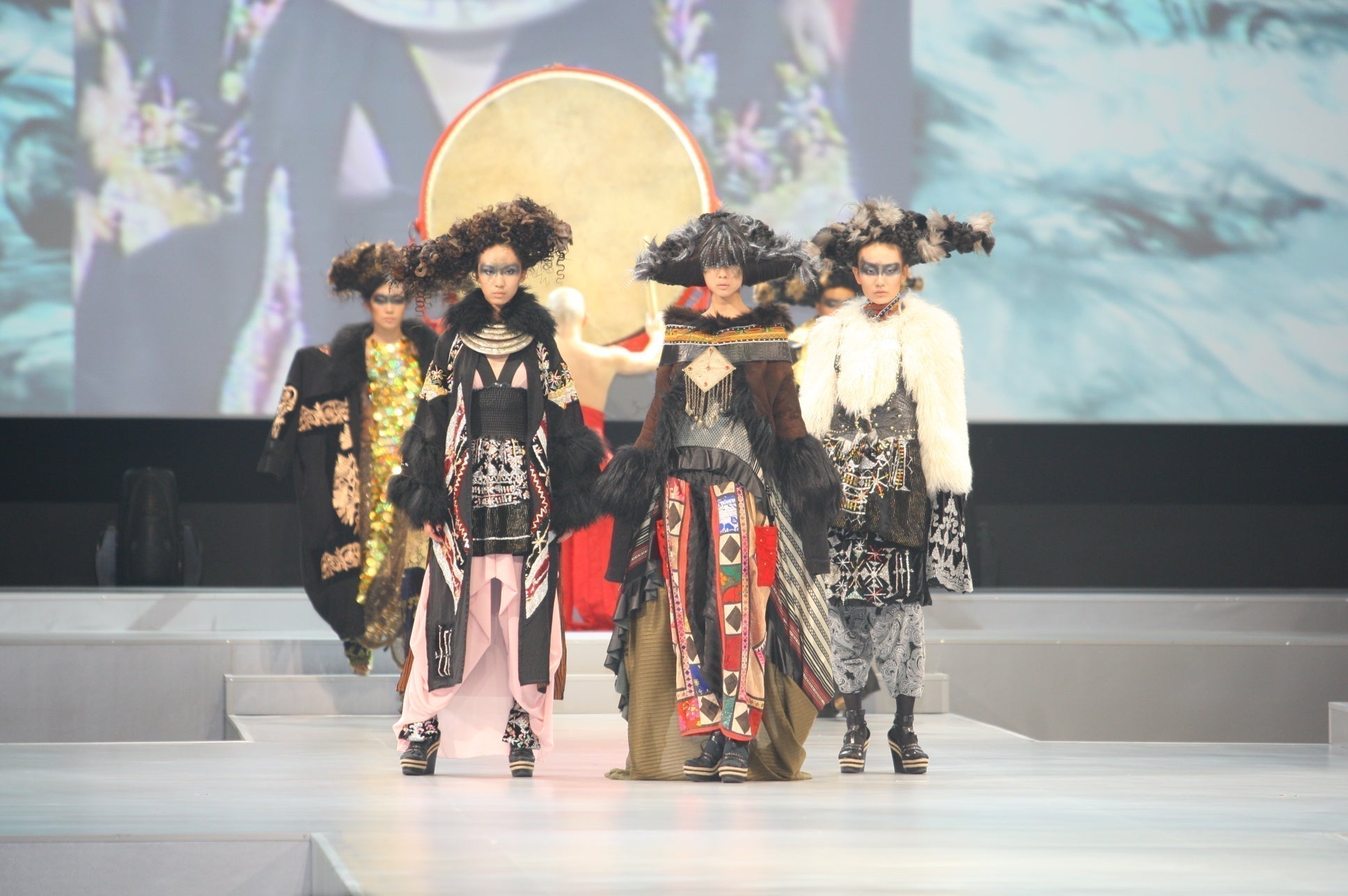 THE ART OF PROGRESS: A GLOBAL FASHION PHENOMENON