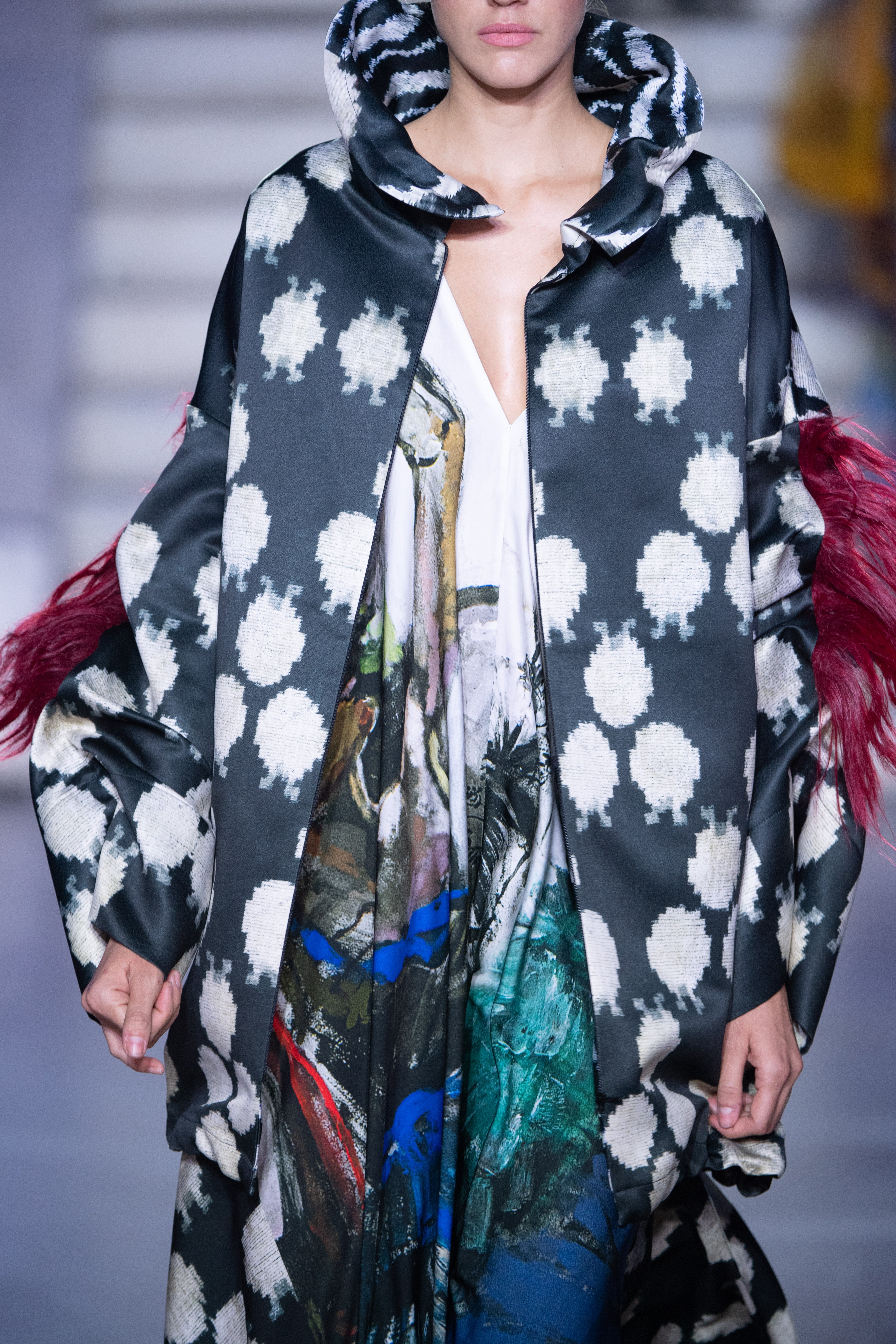 She in the wind - 89 Transformable Jacket
