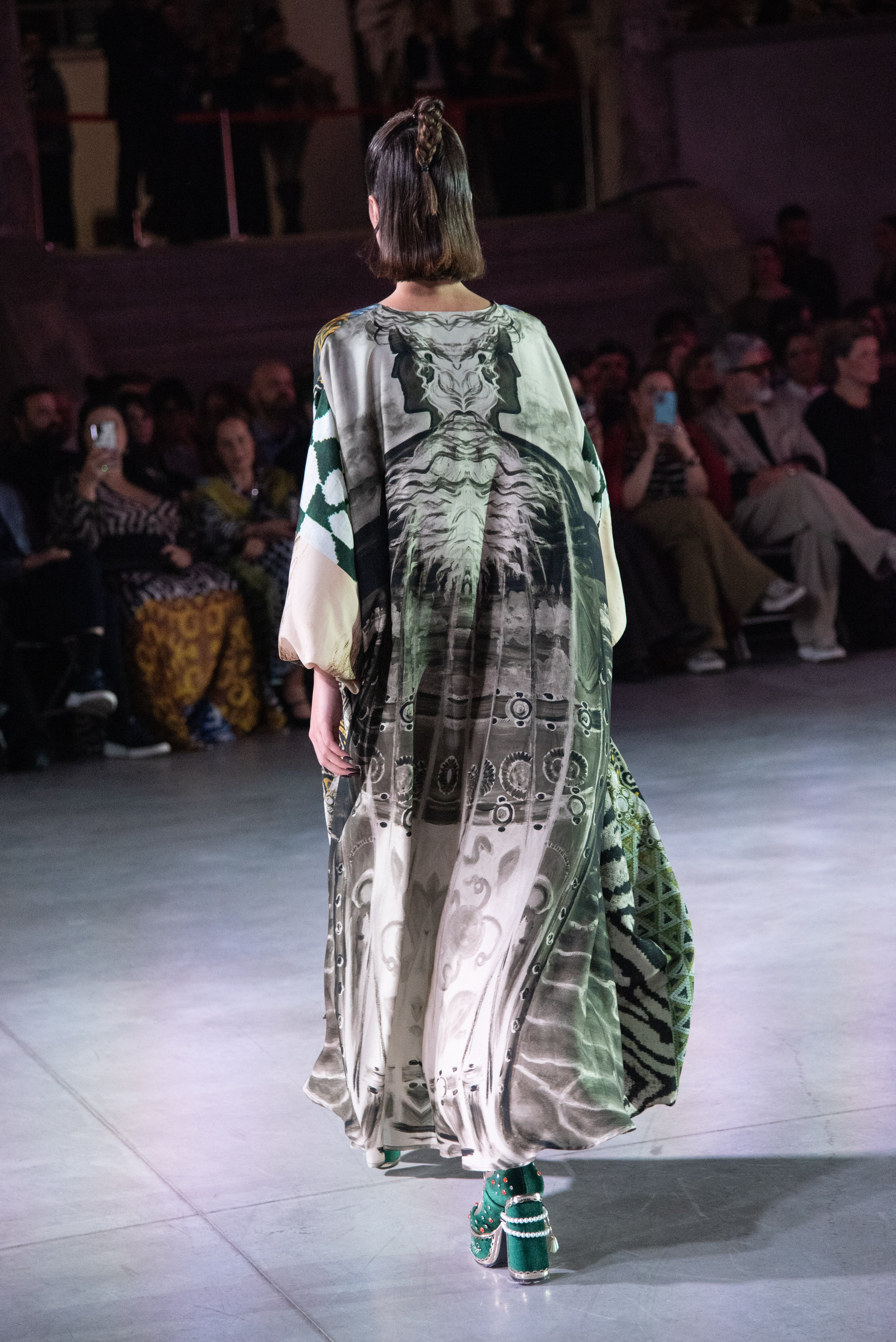 She in the wind - 56 Kimono