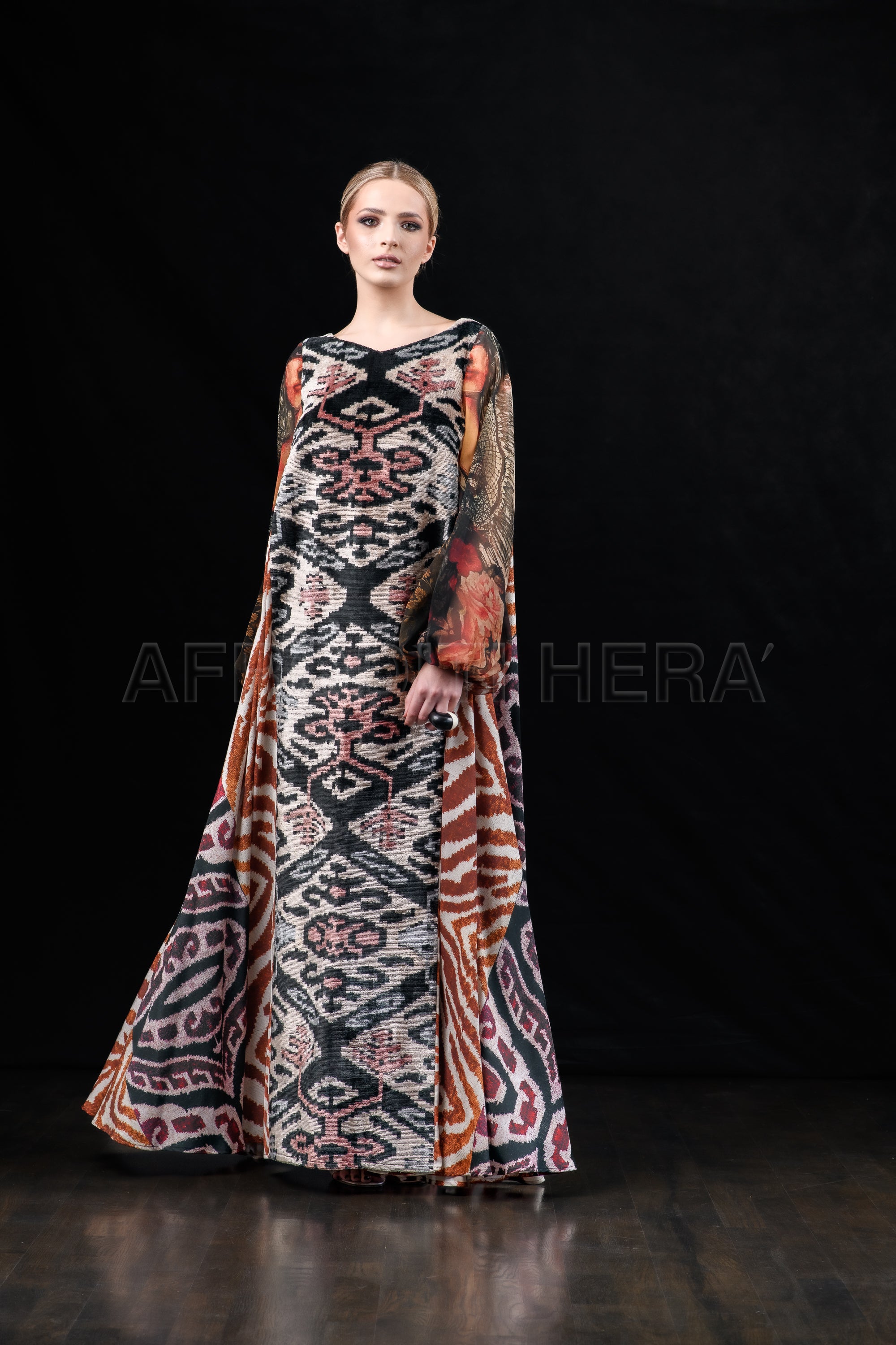 She in the wind - 05 Kaftan Dress