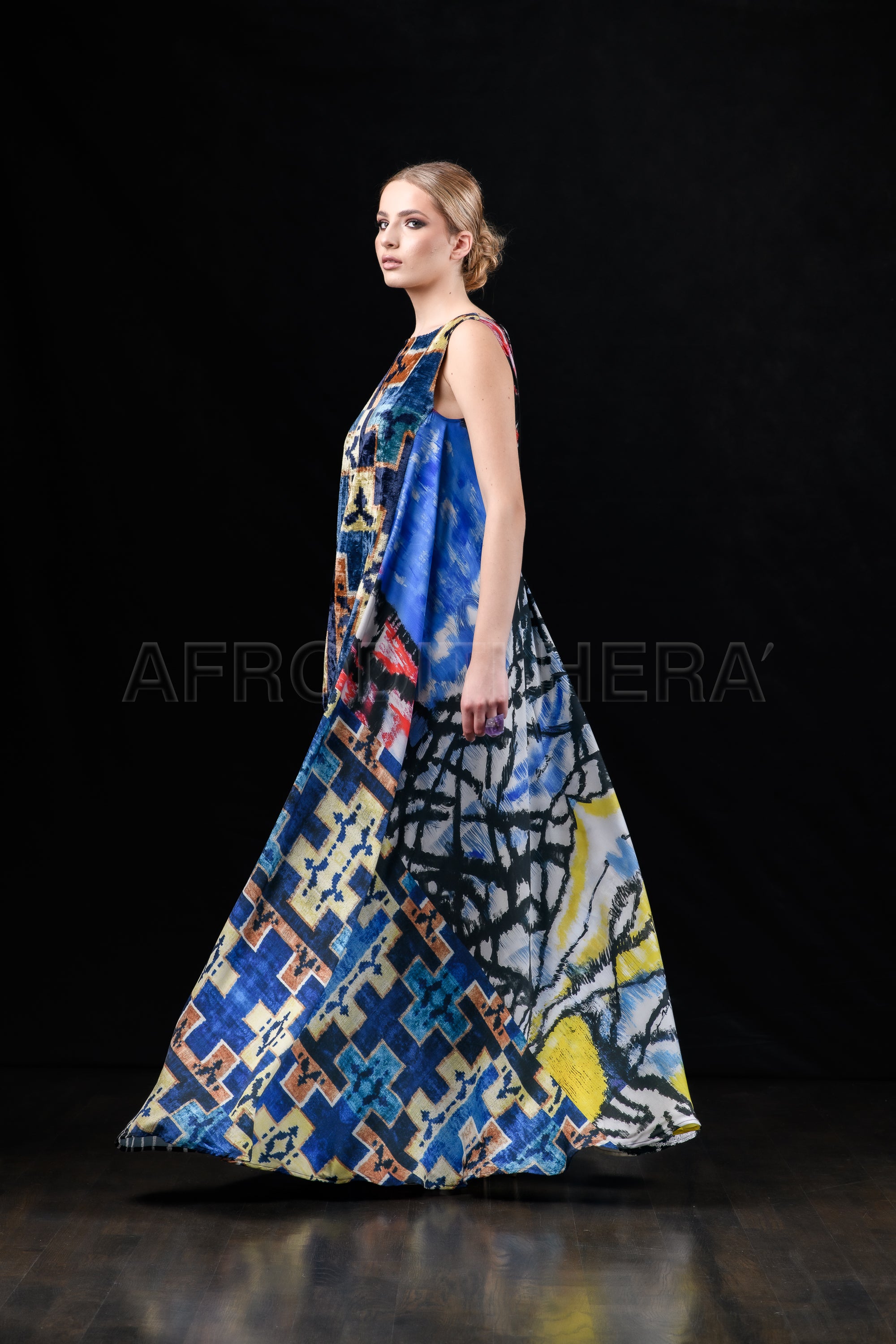 She in the wind - 10 Kaftan Dress