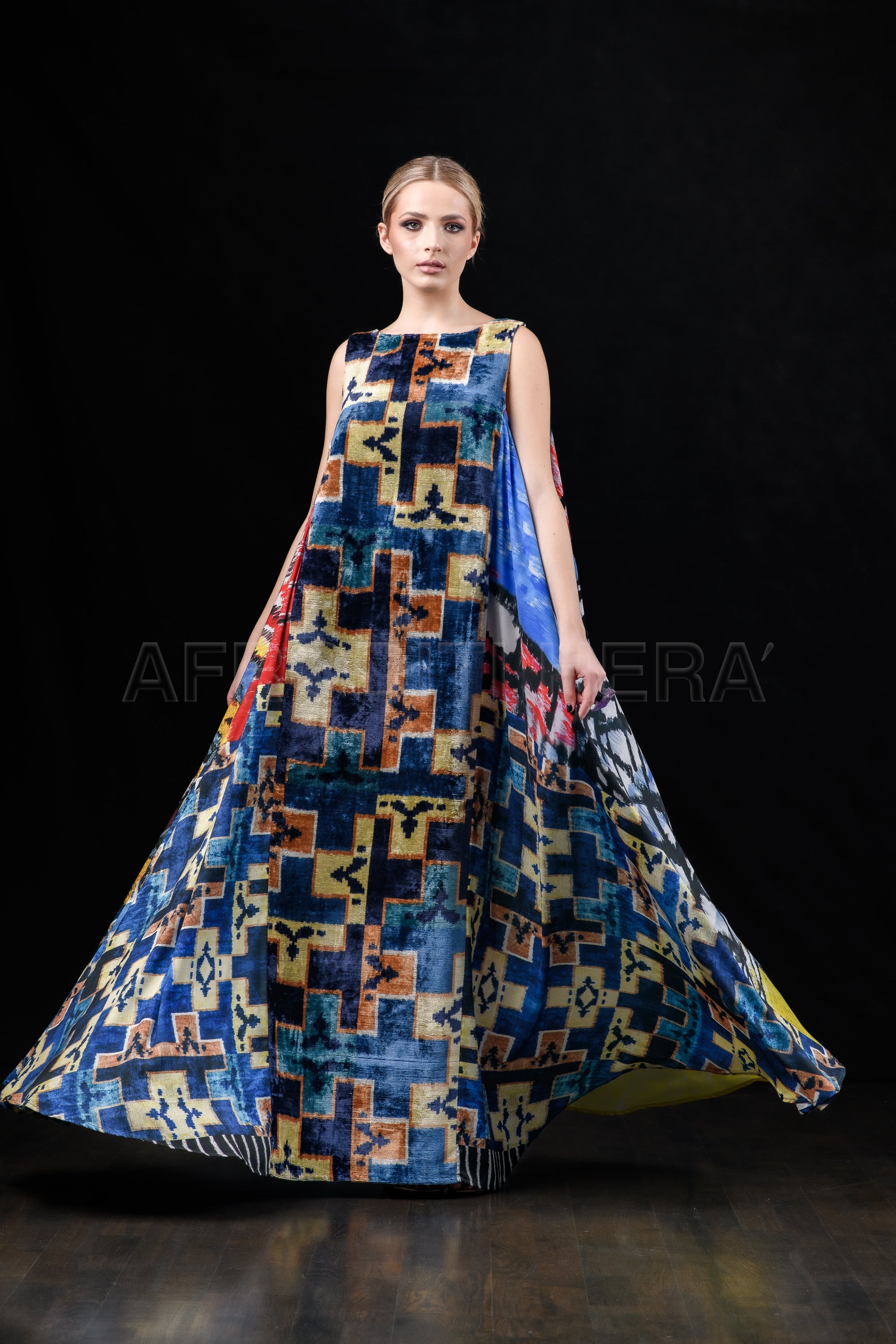 She in the wind - 10 Kaftan Dress