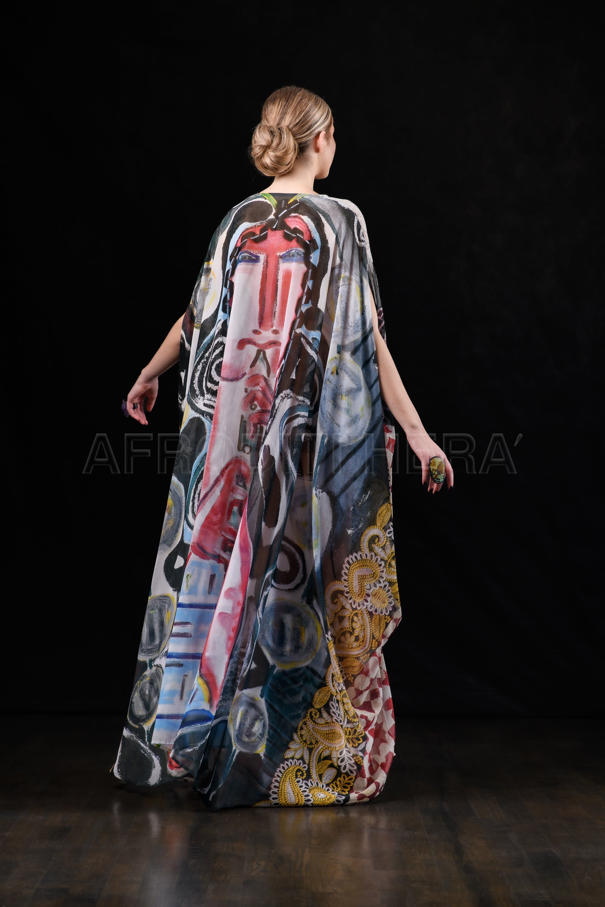 She in the wind - 18 Kaftan Dress