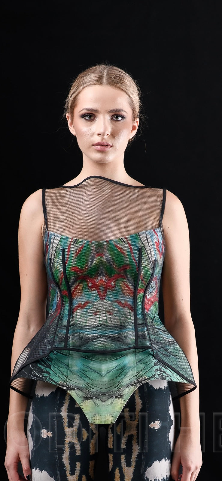 She in the wind - 77 Bustier