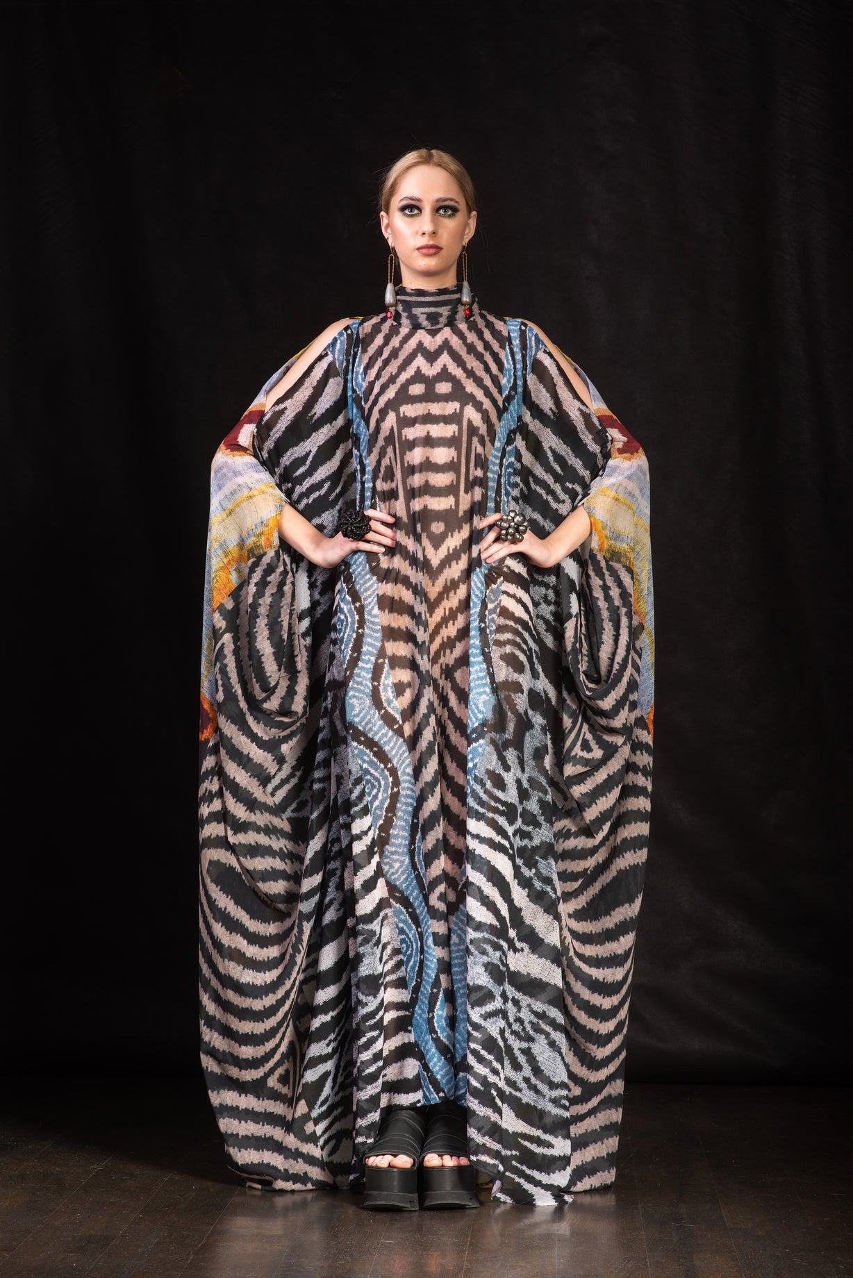 OPTIMISM - 25 KAFTAN DRESS