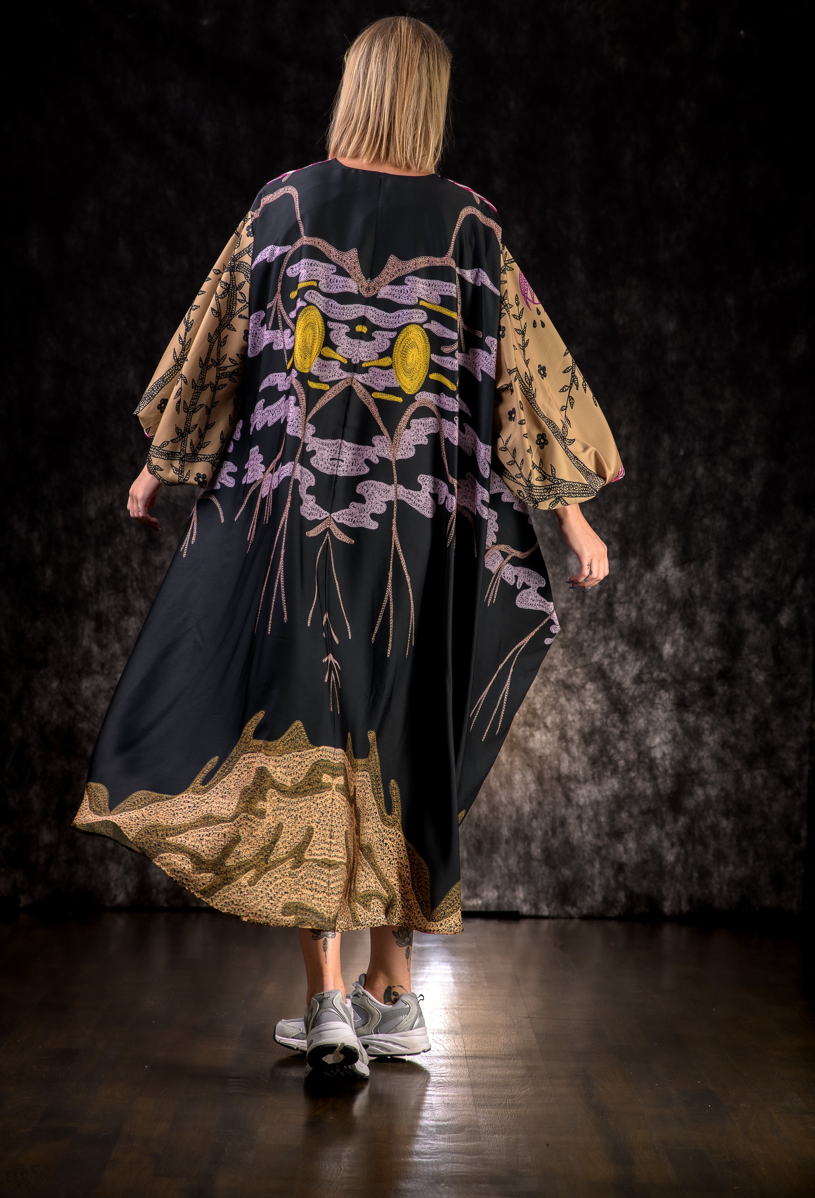 Whispers of the earth - 27 Kimono