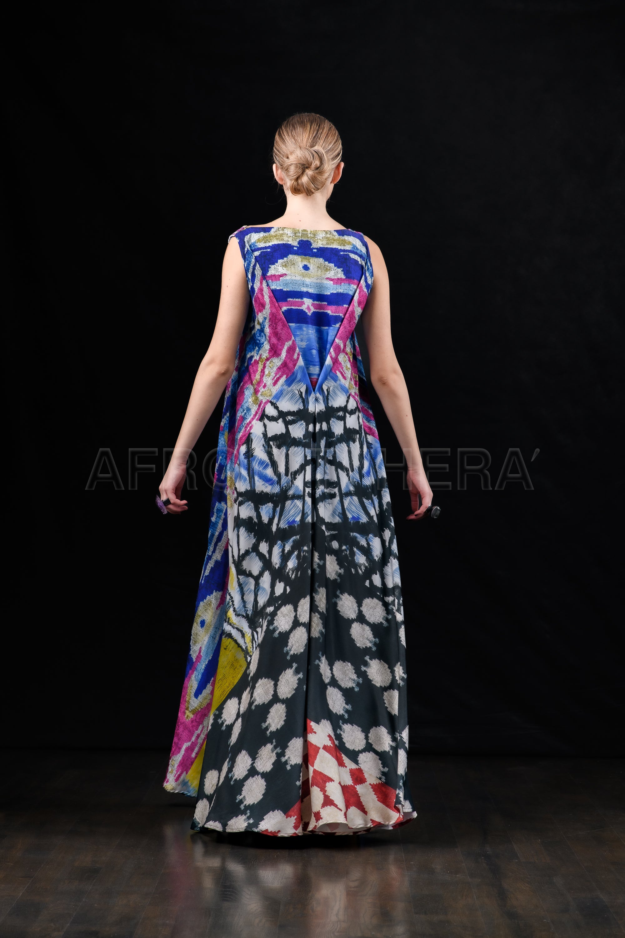 She in the wind - 08 Kaftan Dress
