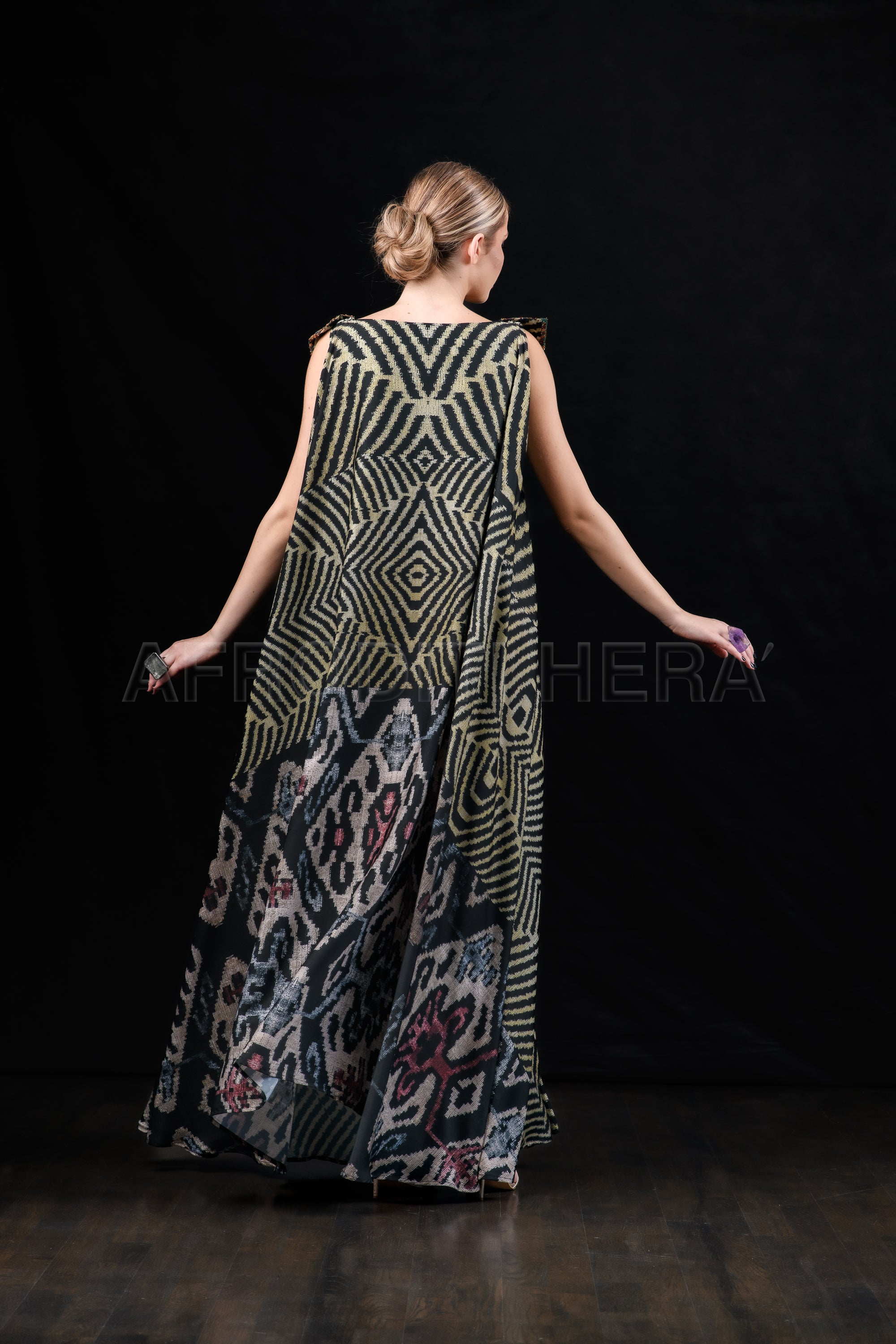 She in the wind - 11 Kaftan Dress