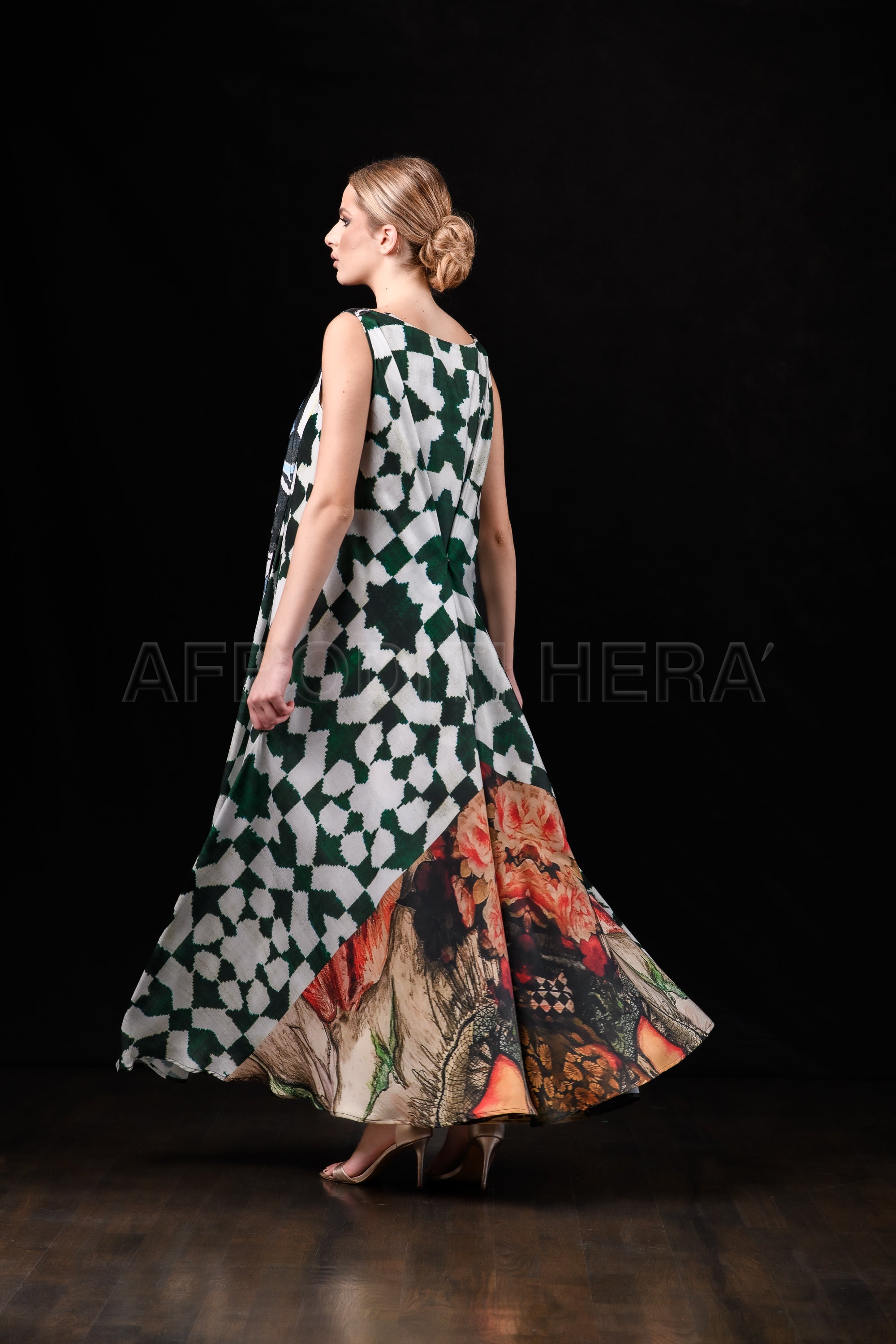 She in the wind - 16 Kaftan Dress