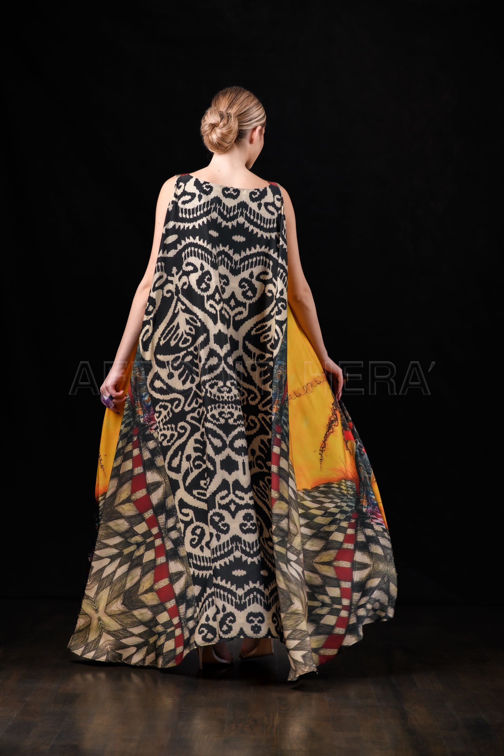She in the wind - 17 Kaftan Dress