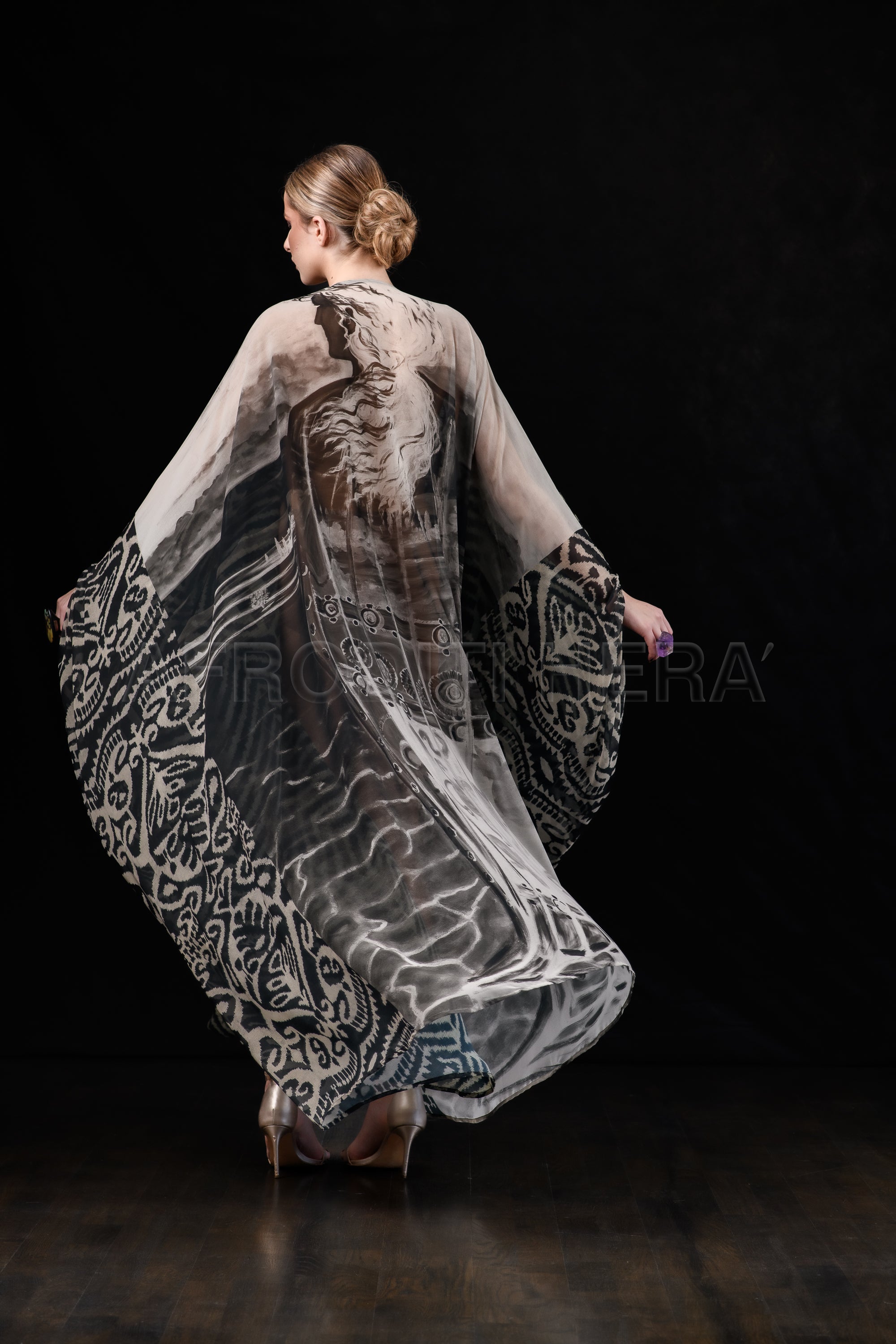 She in the wind - 19 Kaftan Dress