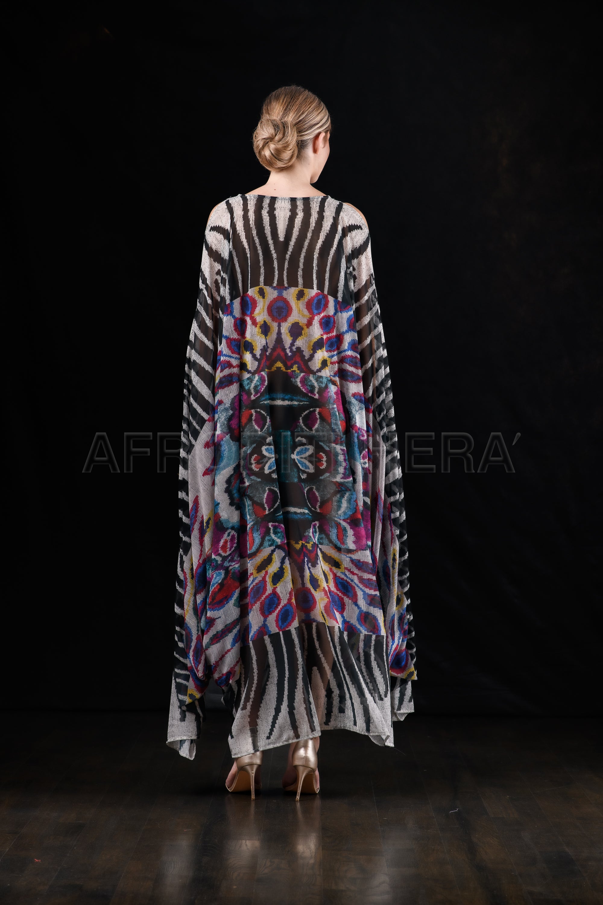 She in the wind - 37 Kaftan Dress
