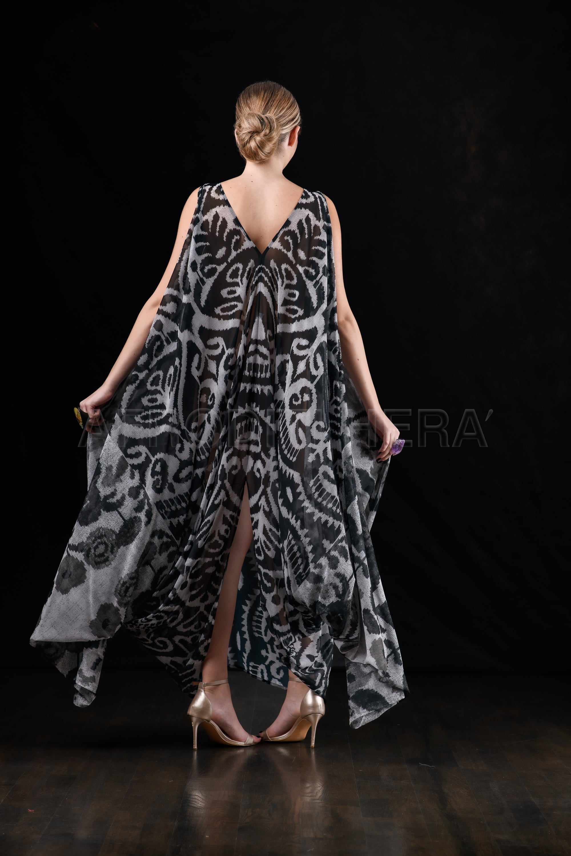 She in the wind - 38 Kaftan Dress