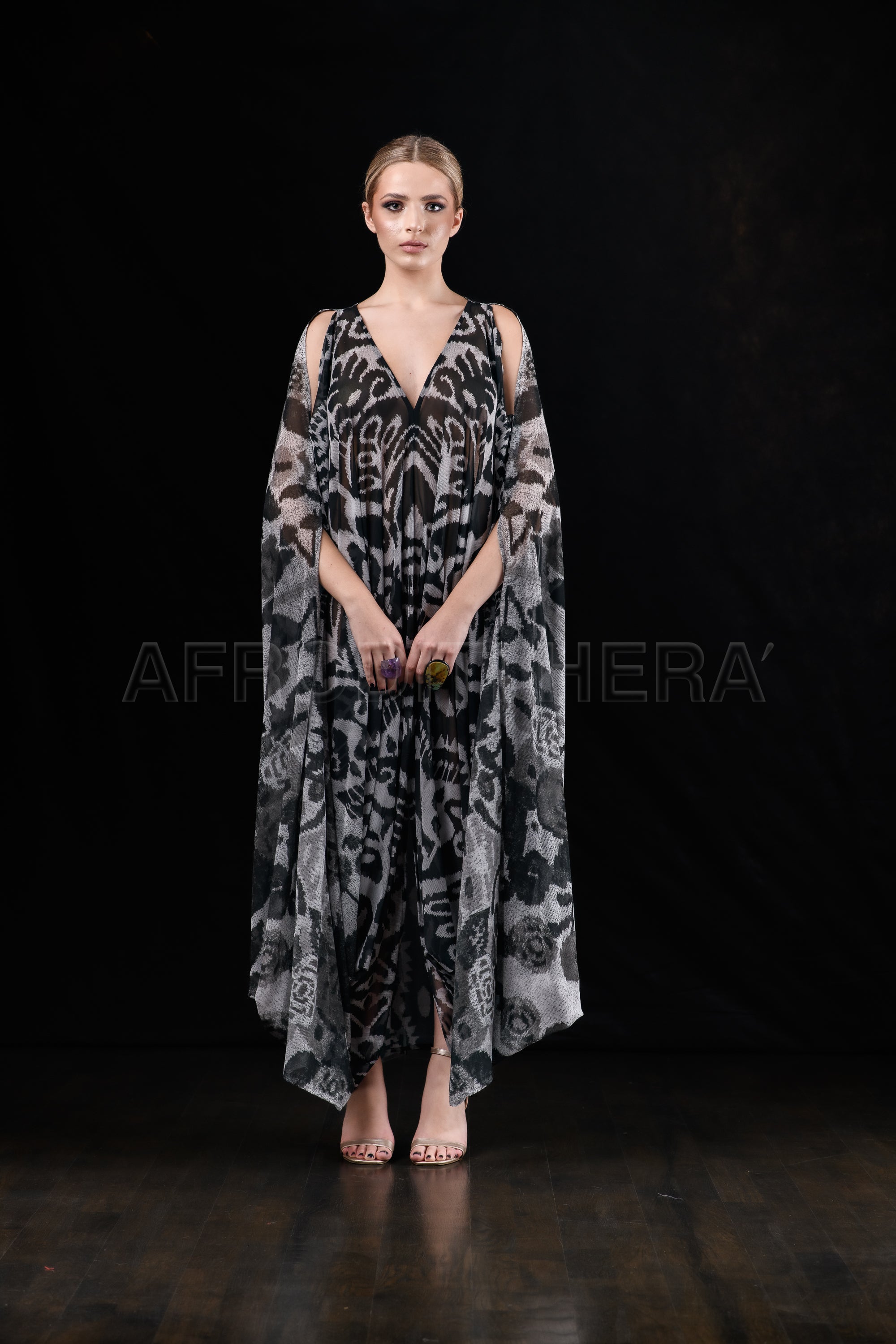She in the wind - 38 Kaftan Dress