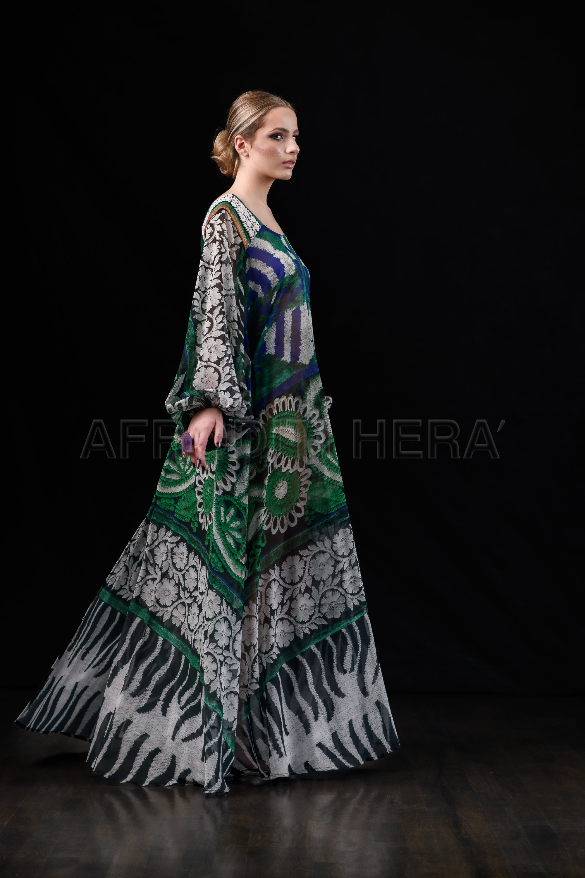 She in the wind - 43 Kaftan Dress