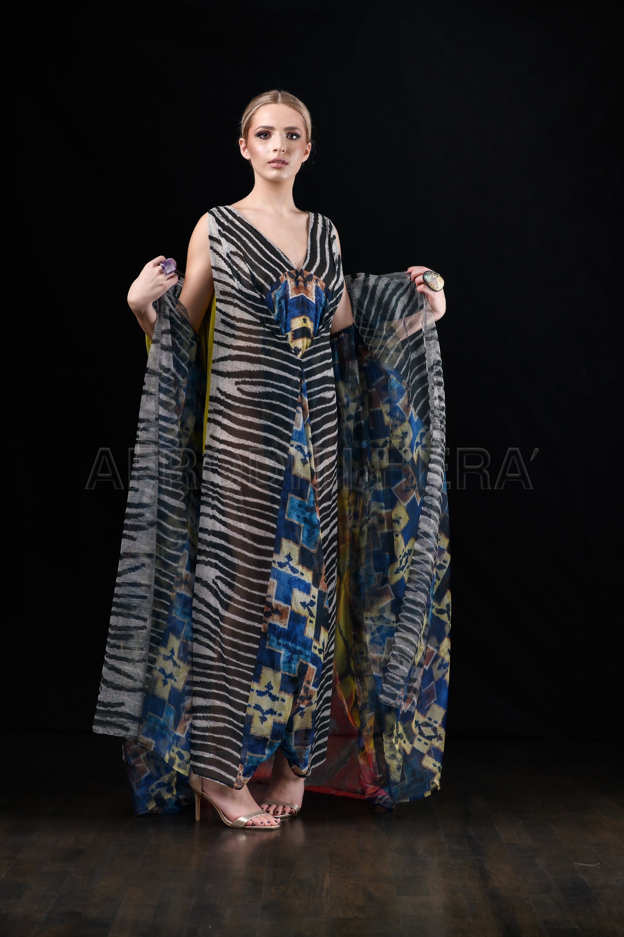 She in the wind - 45 Tulle Tunic