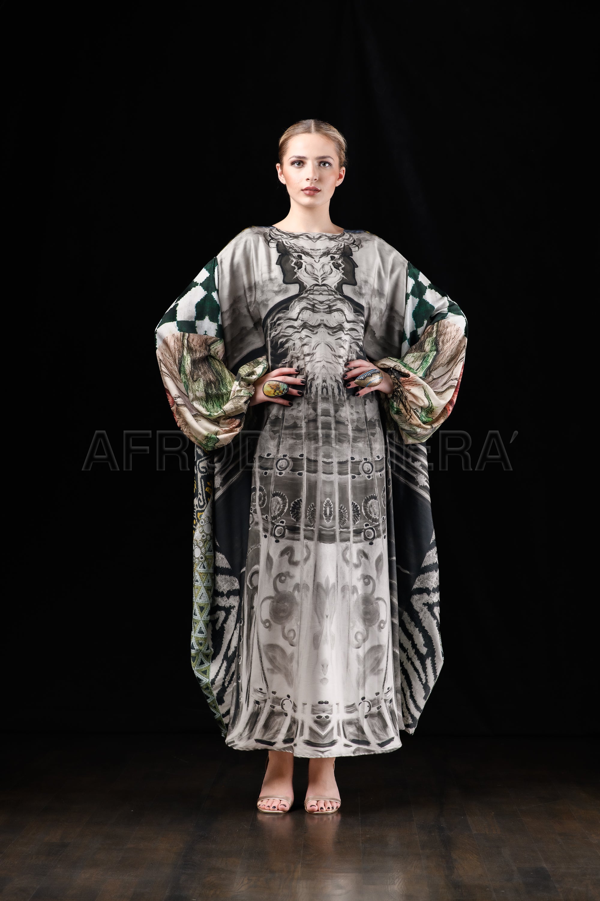 She in the wind - 56 Kimono