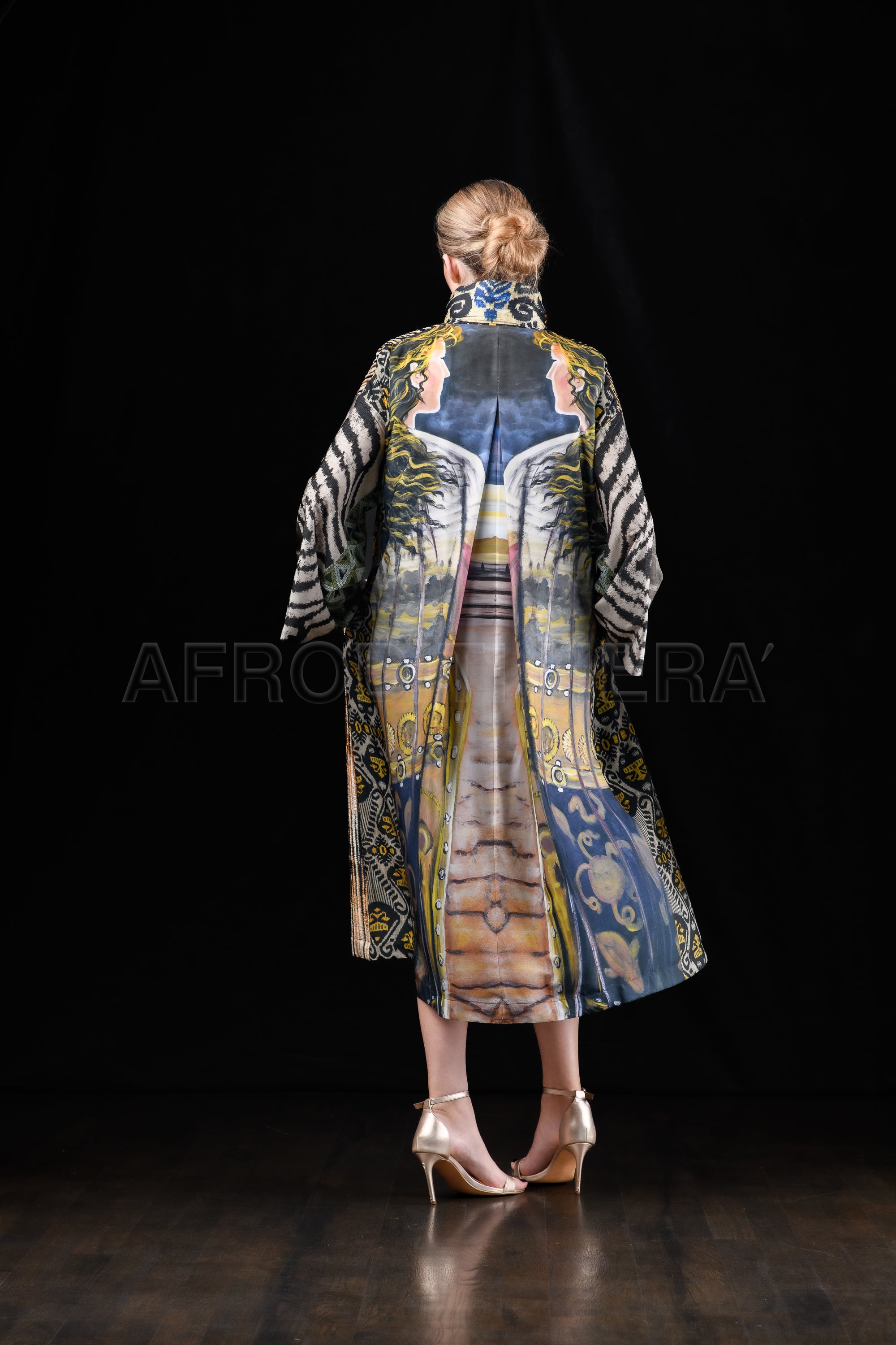 She in the wind - 58A Kimono