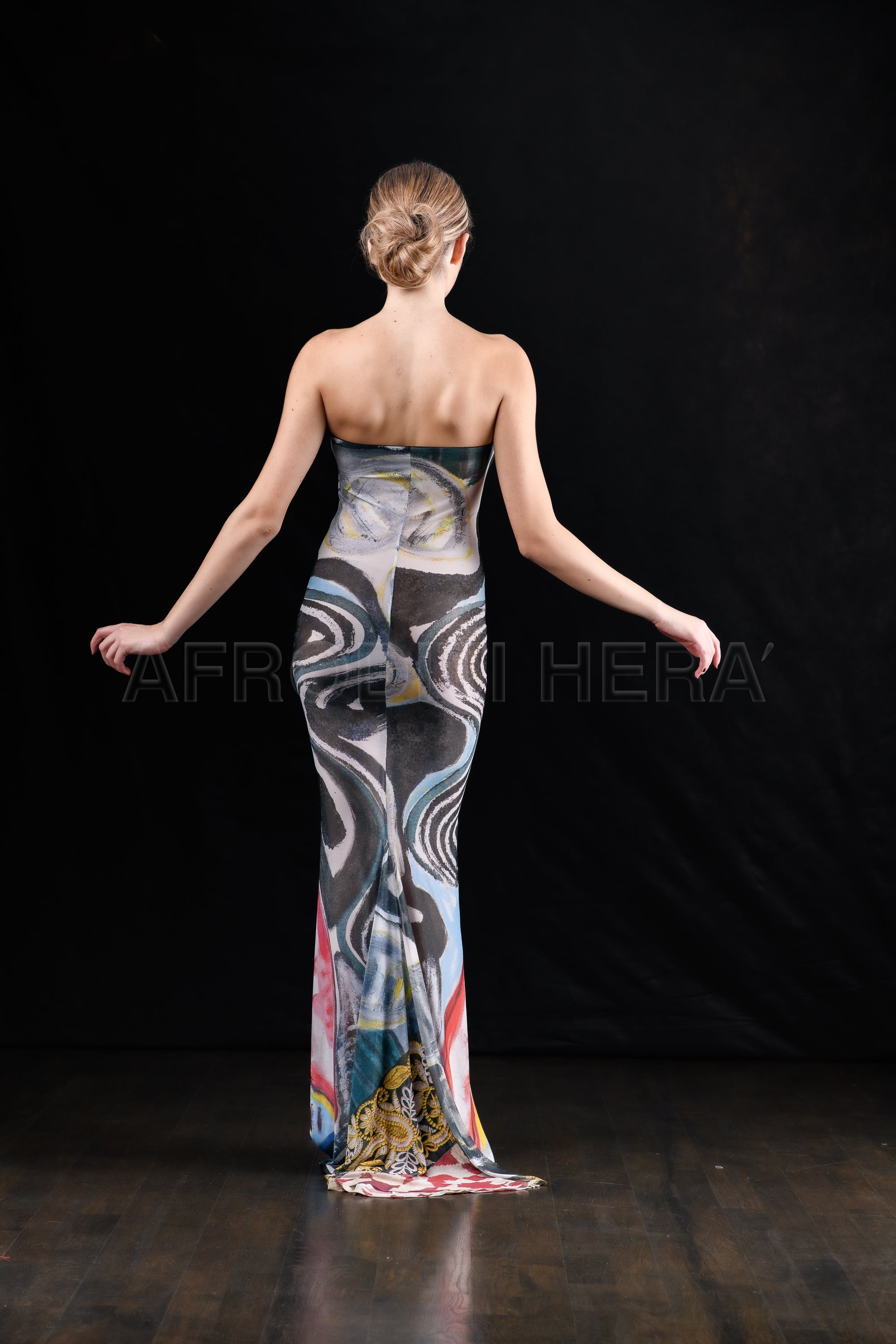 She in the wind - 81 Dress