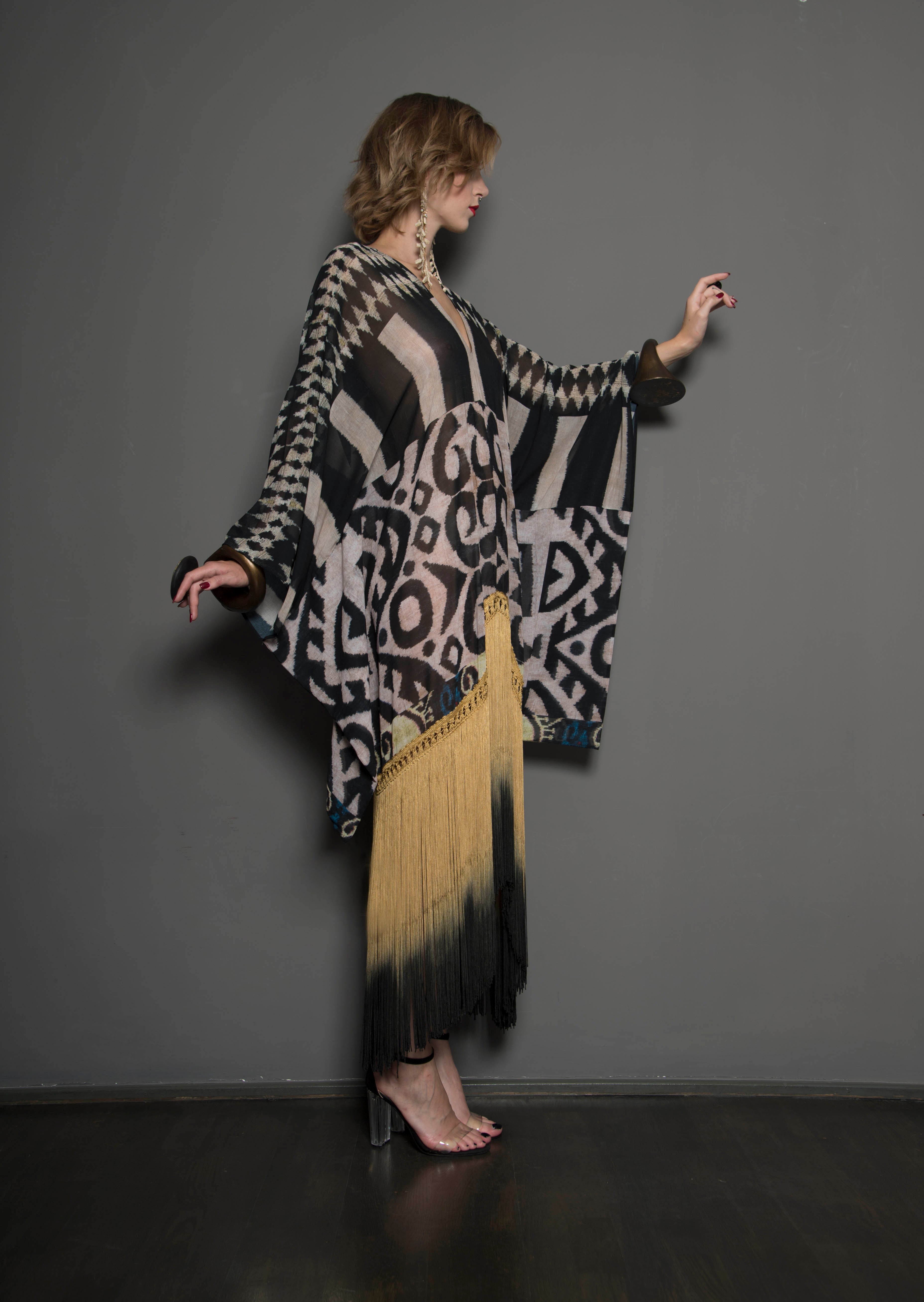 IRRESISTIBLE AURA - 01