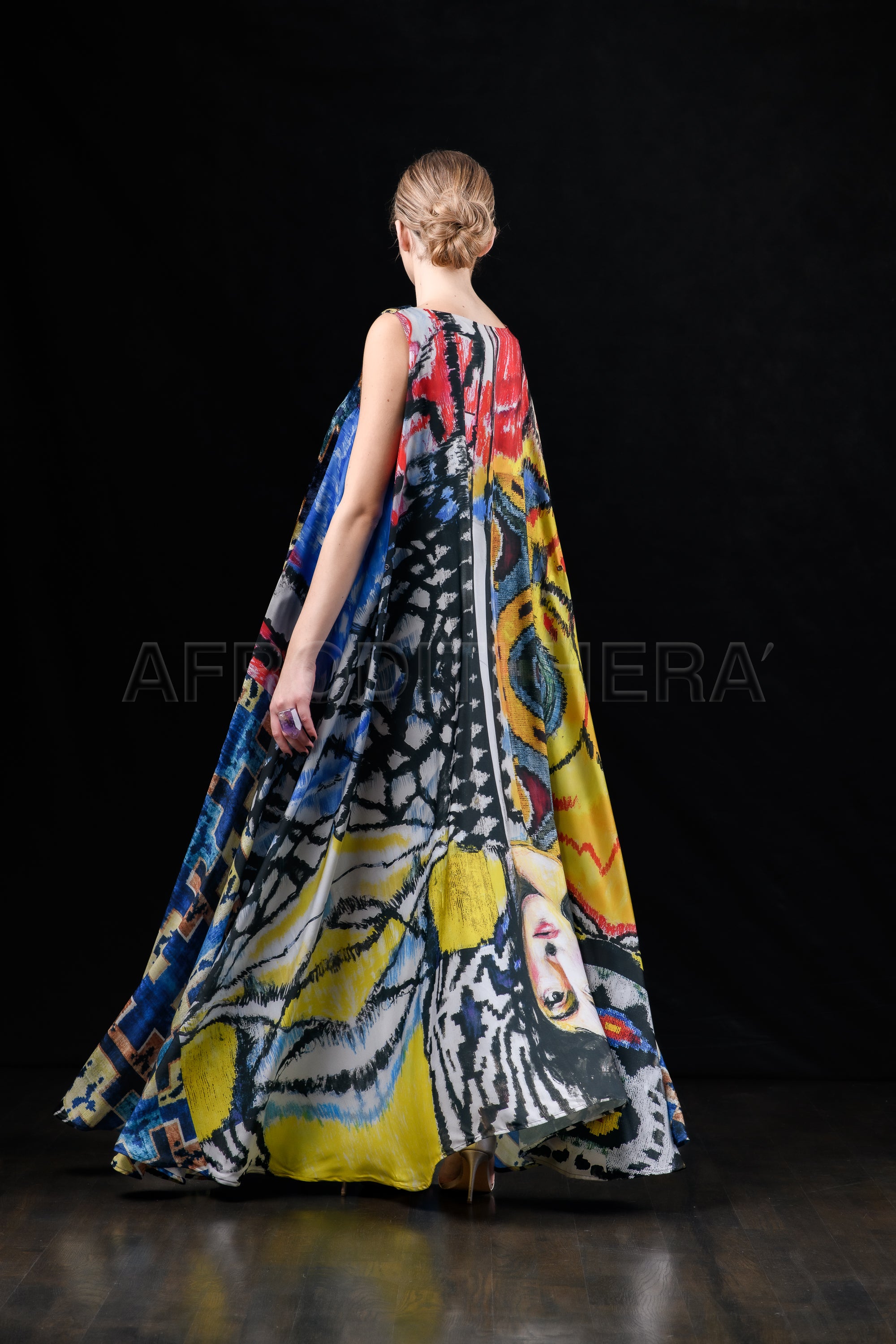 She in the wind - 10 Kaftan Dress