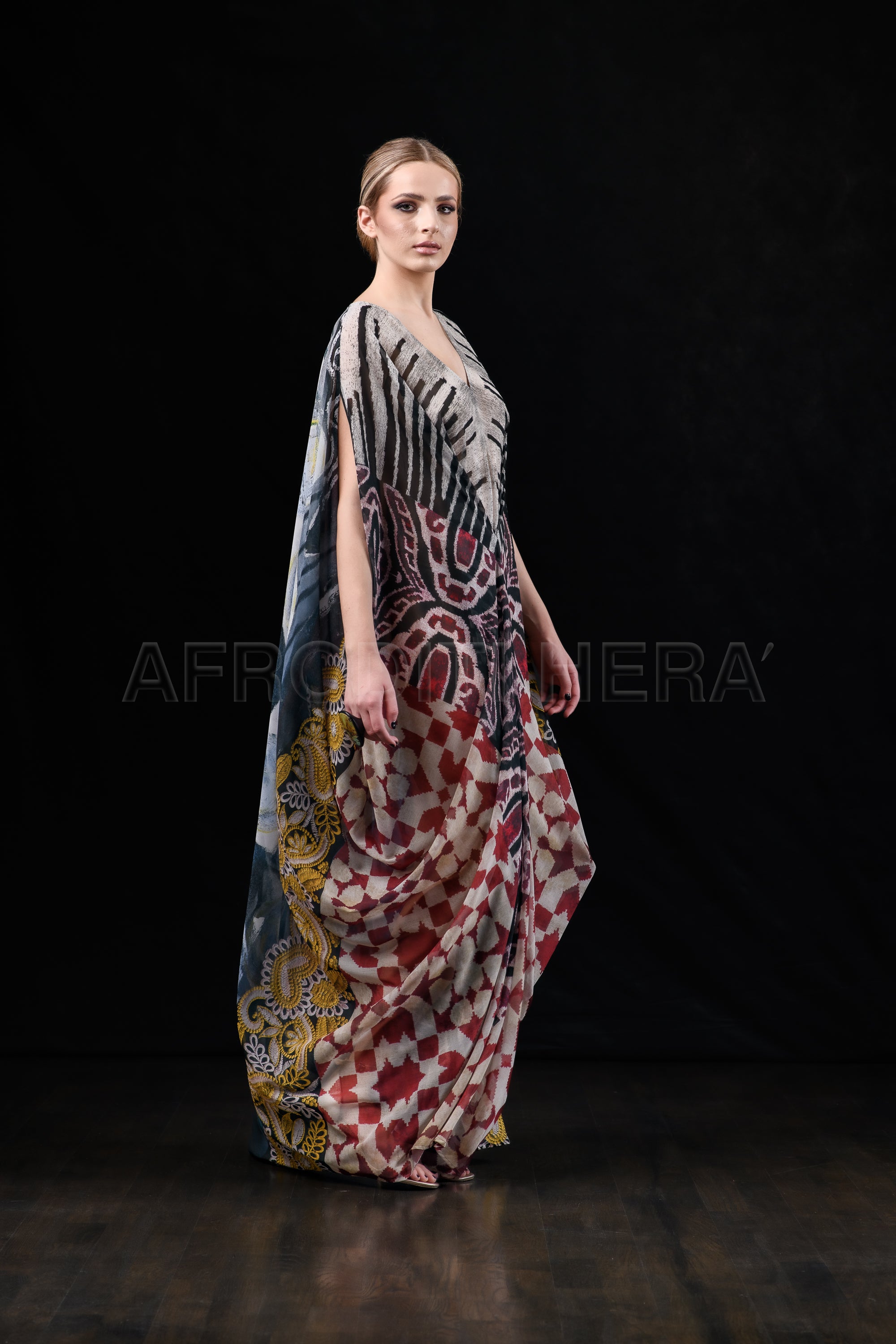 She in the wind - 18 Kaftan Dress