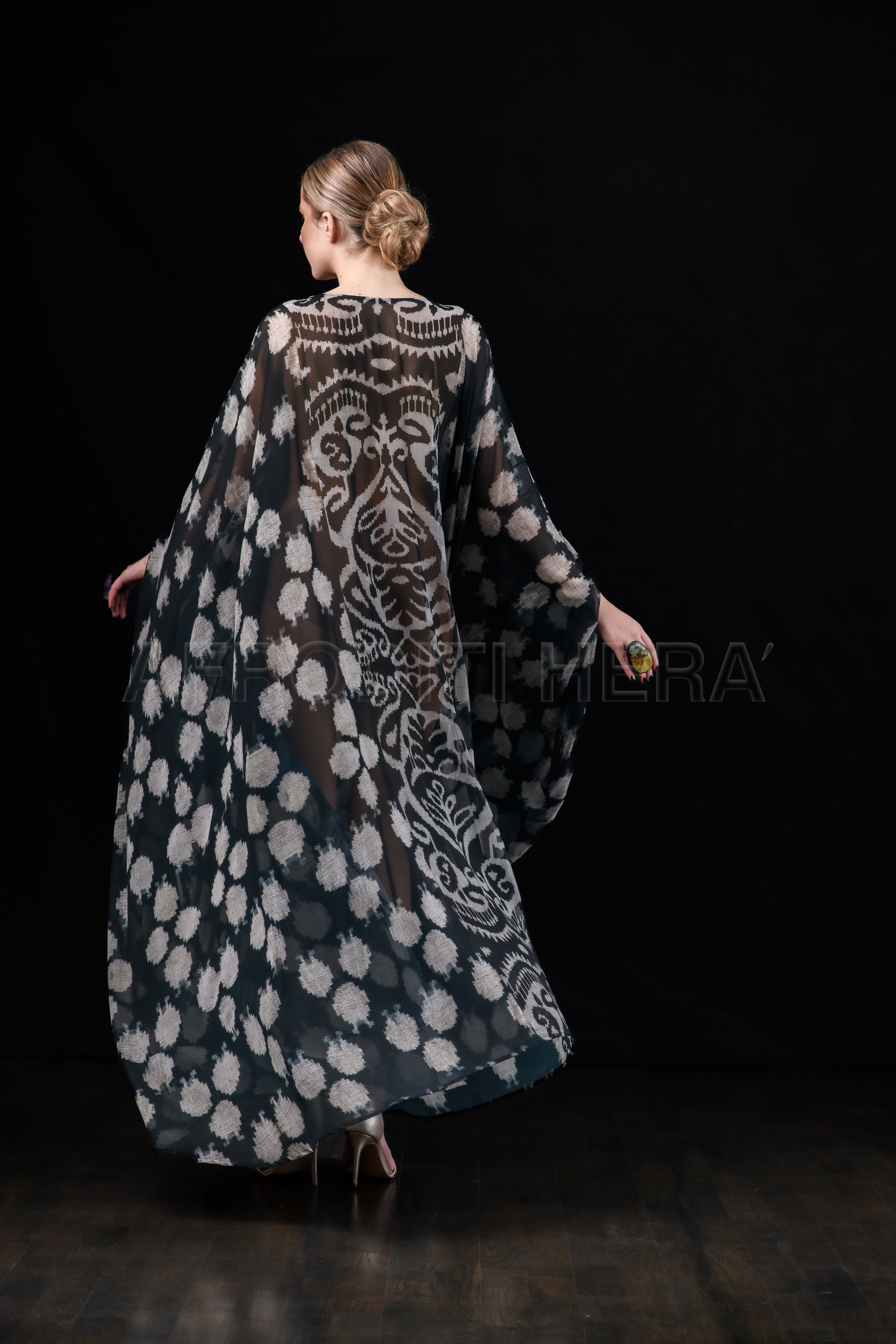 She in the wind - 21 Kaftan Dress