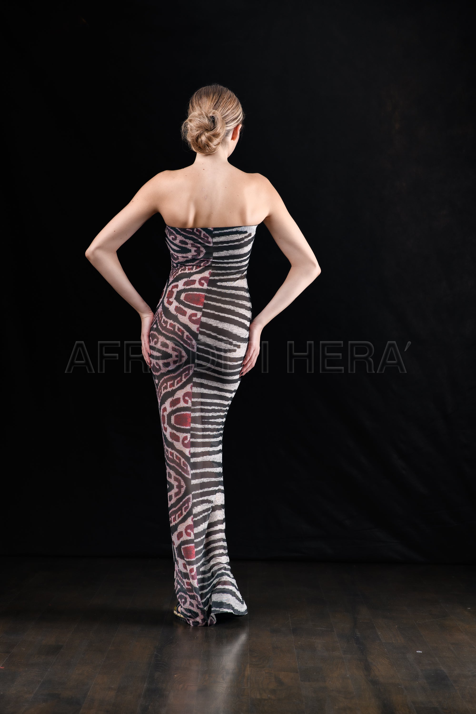 She in the wind - 83 Dress