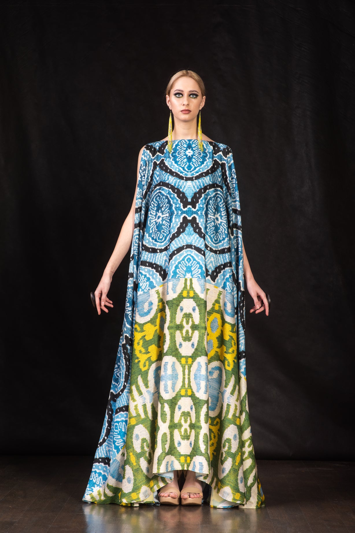 OPTIMISM - 05 KAFTAN DRESS