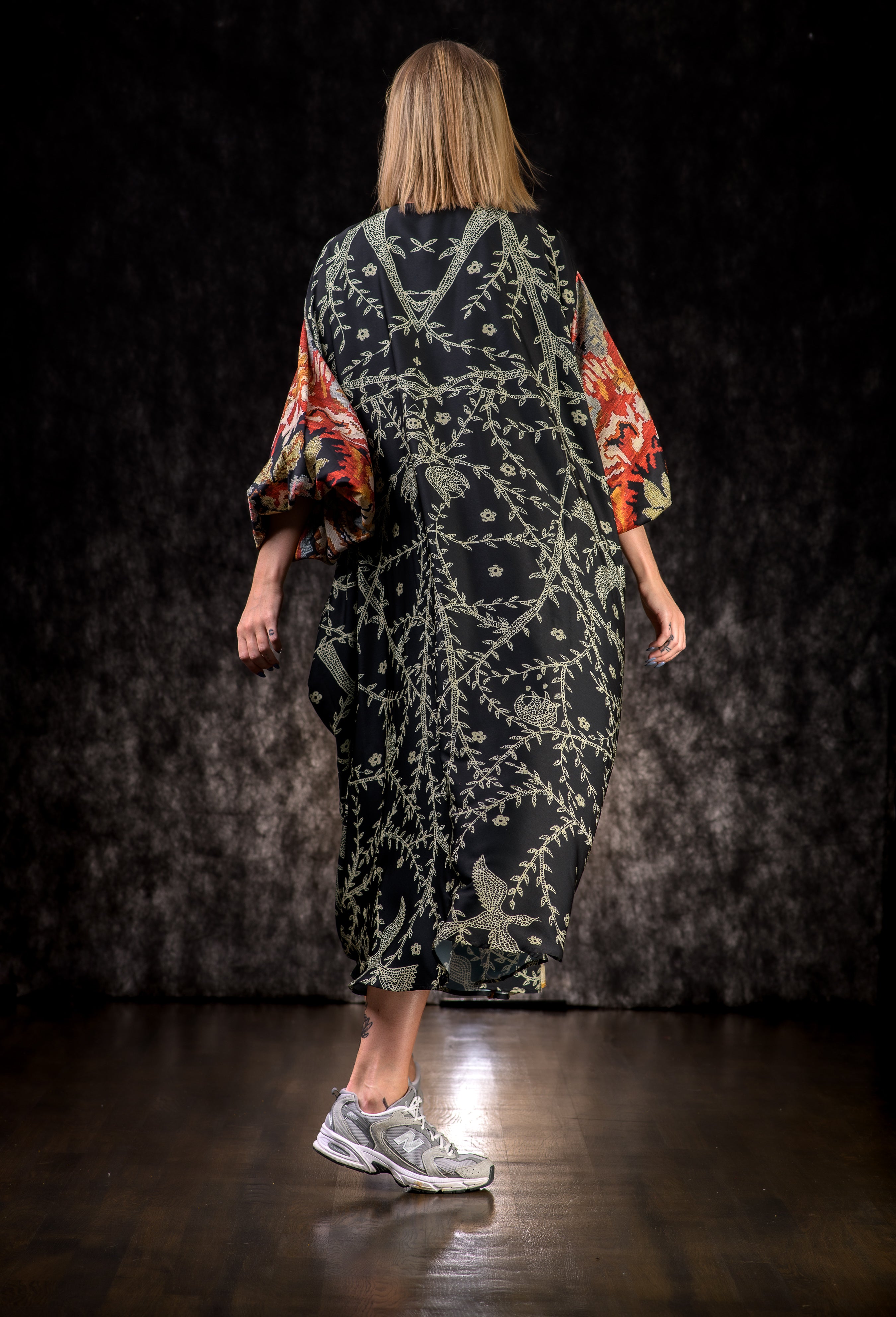 Whispers of the earth - 28 Kimono