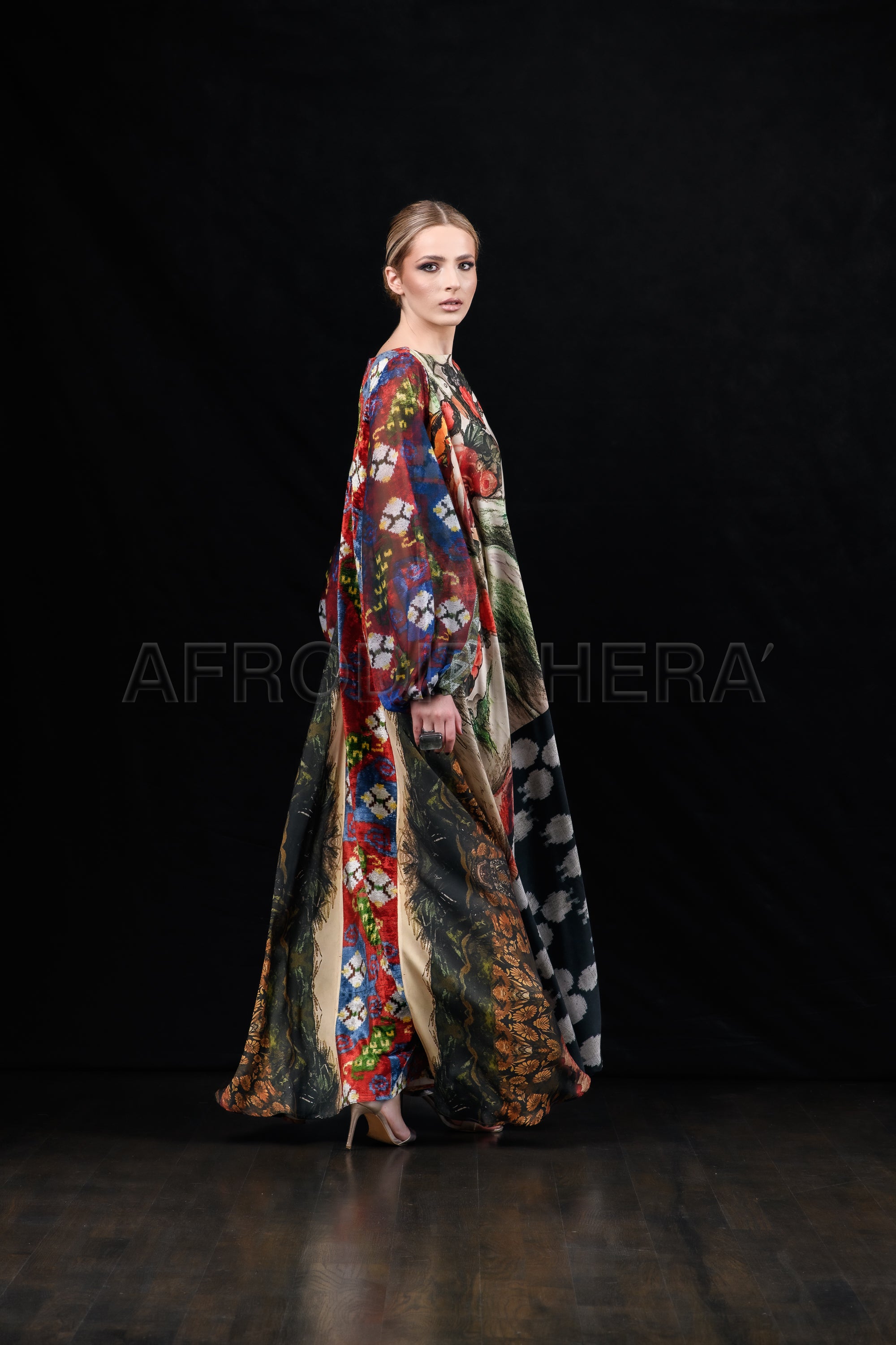 She in the wind - 06 Kaftan Dress