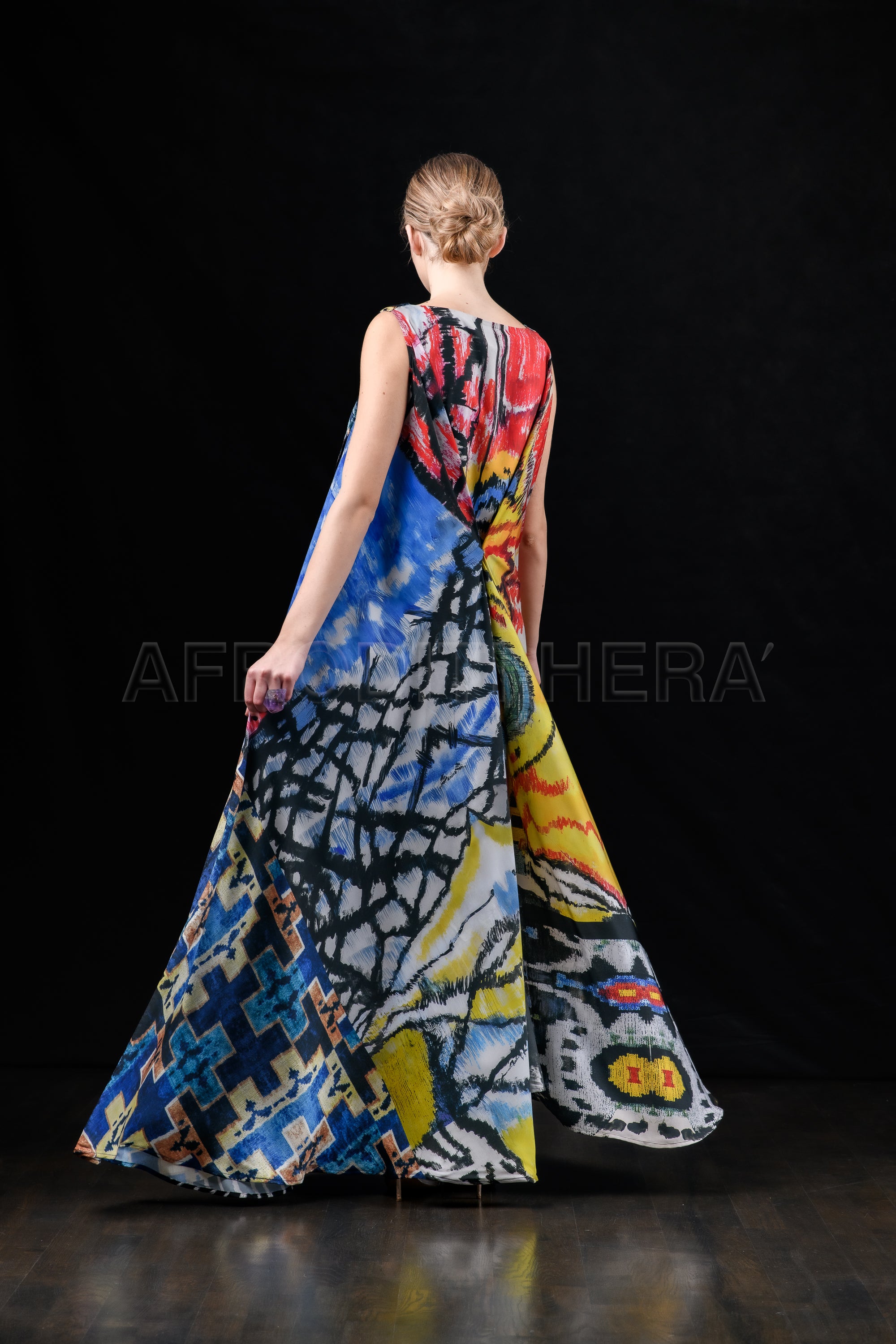 She in the wind - 10 Kaftan Dress