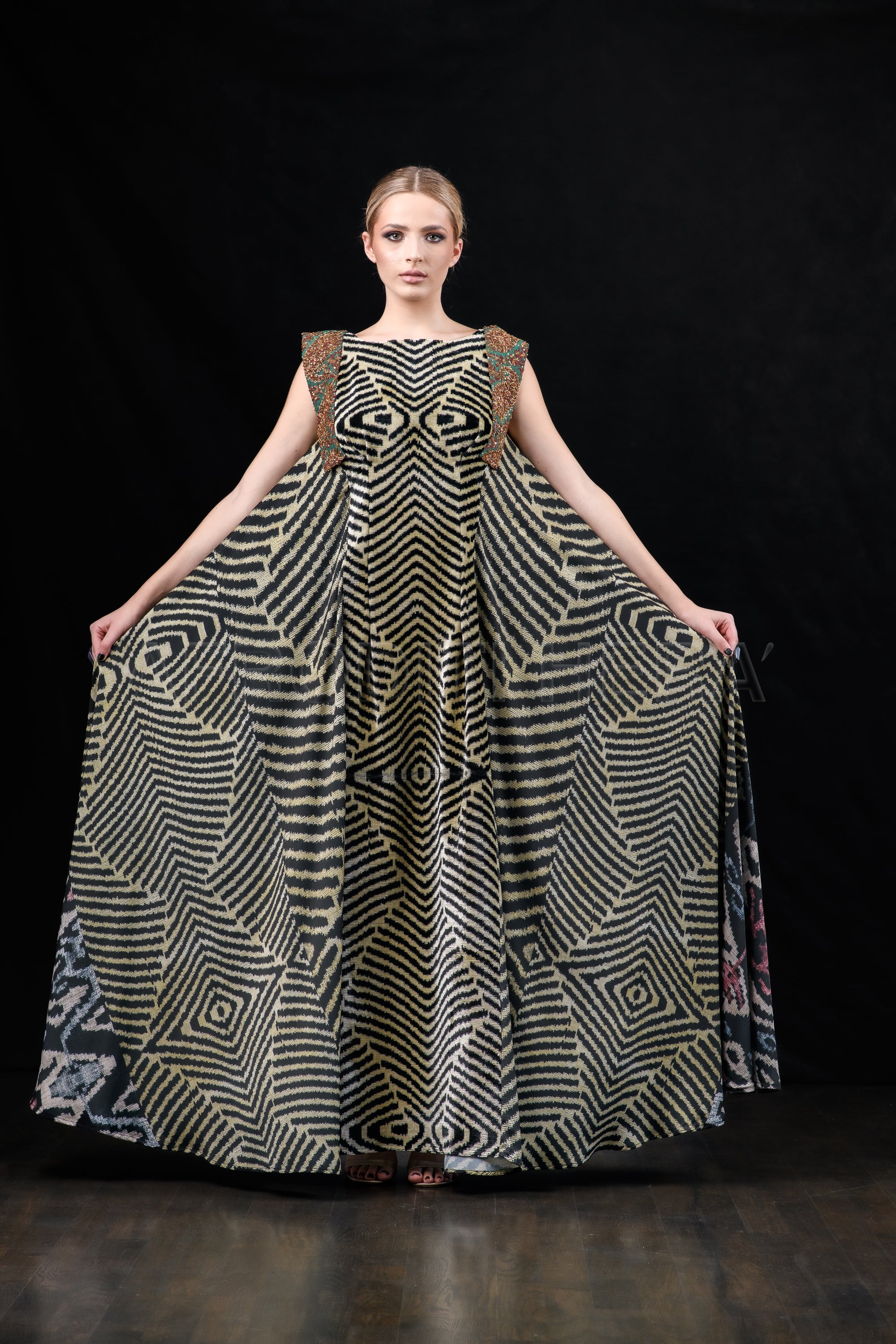 She in the wind - 11 Kaftan Dress
