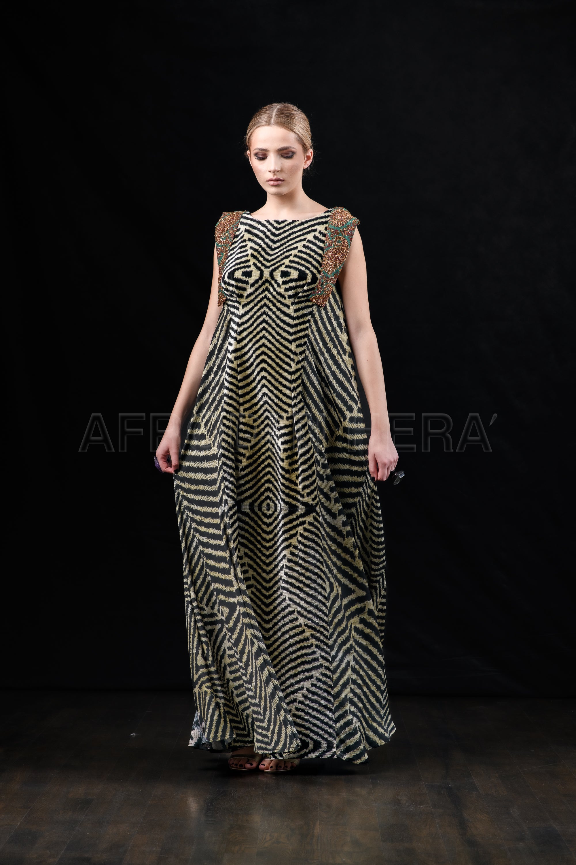 She in the wind - 11 Kaftan Dress
