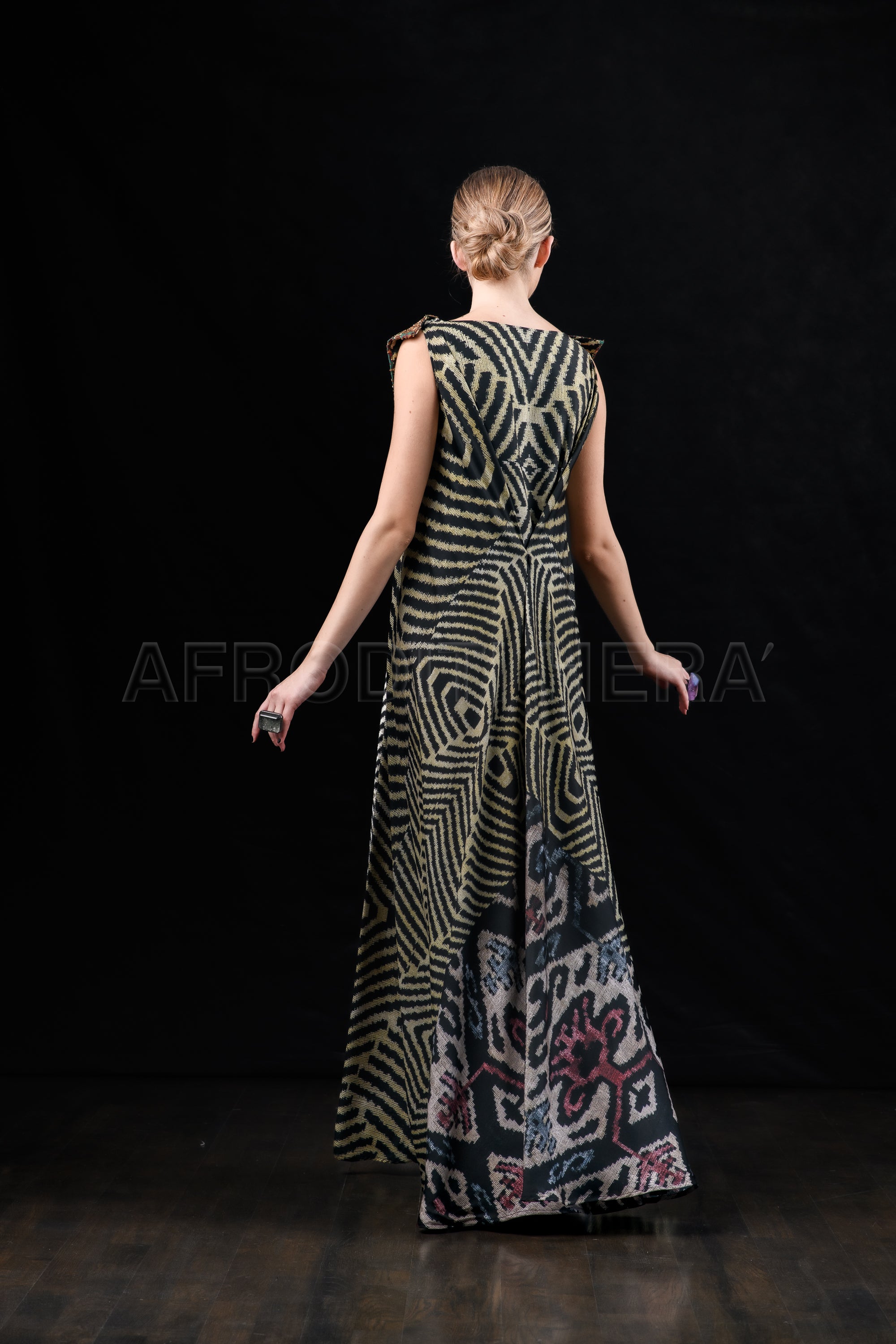 She in the wind - 11 Kaftan Dress