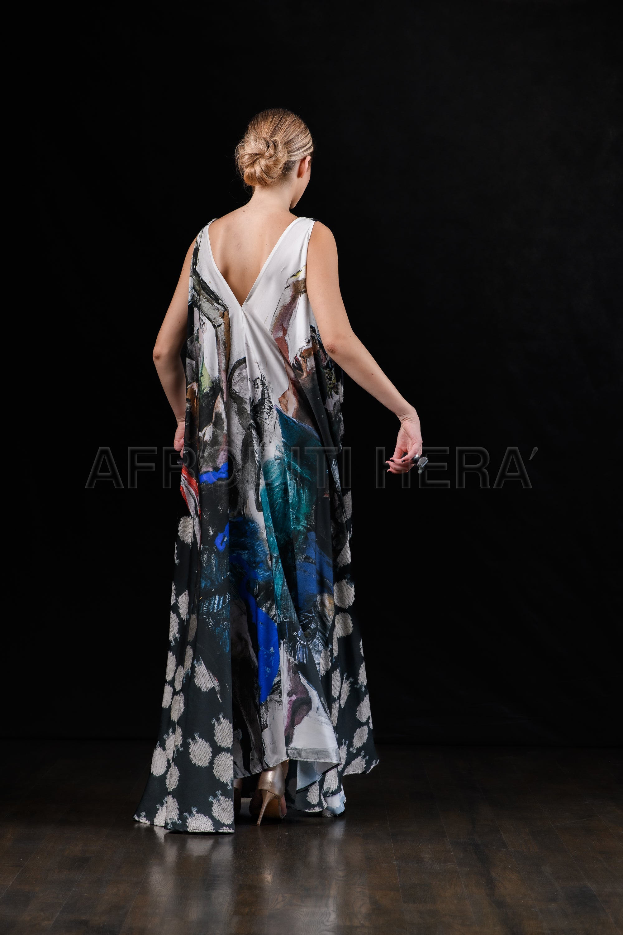 She in the wind - 12 Kaftan Dress