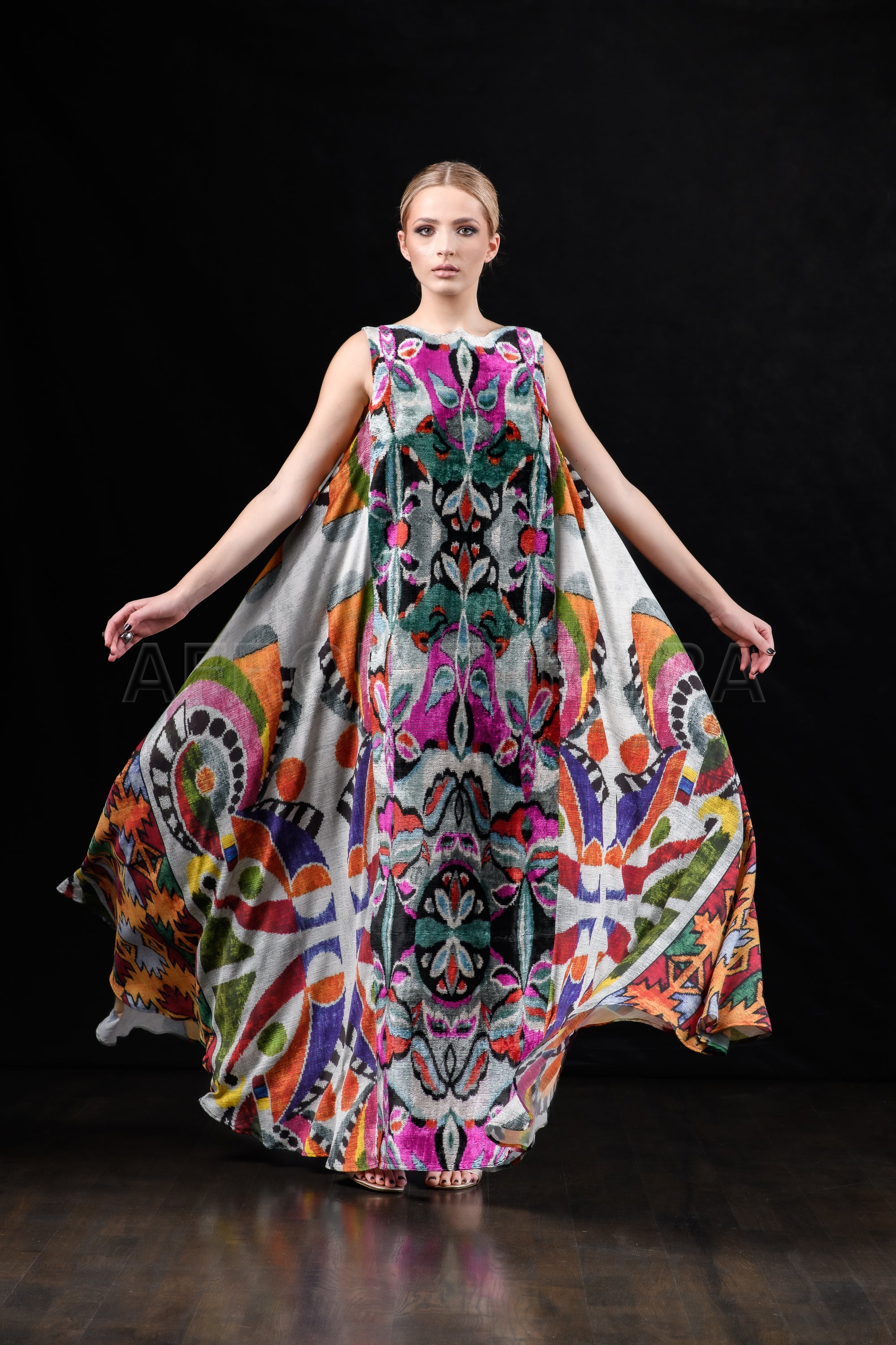 She in the wind - 14 Kaftan Dress