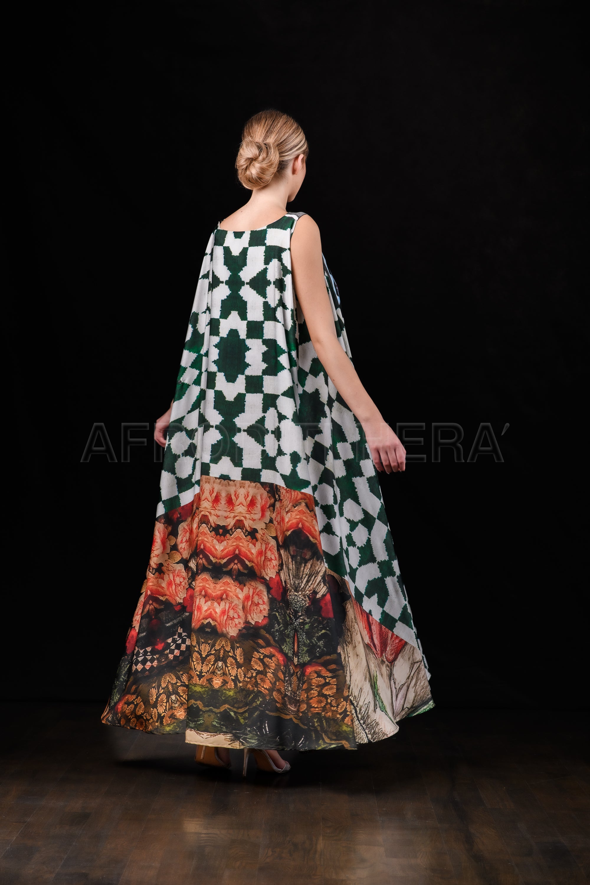 She in the wind - 16 Kaftan Dress