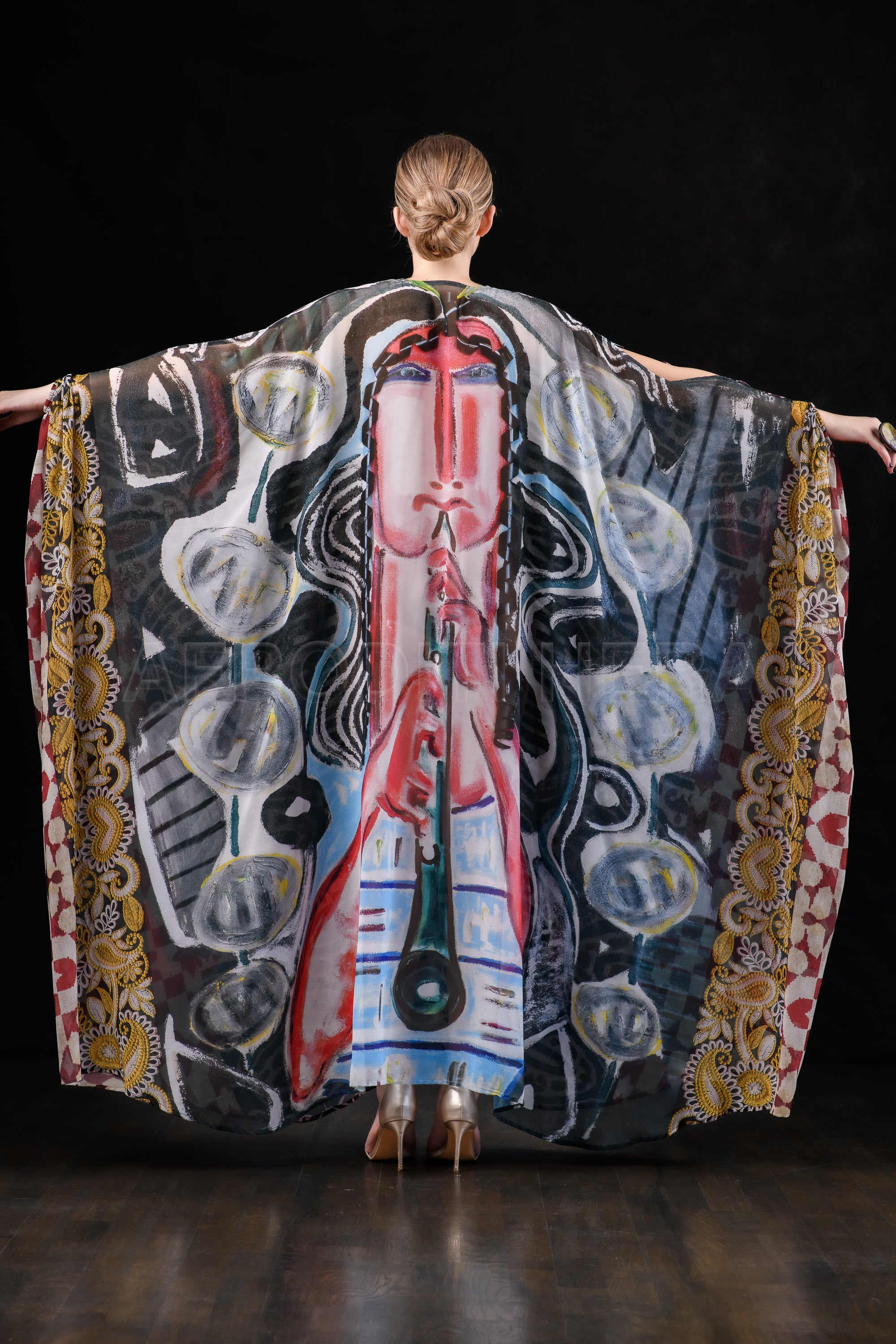 She in the wind - 18 Kaftan Dress