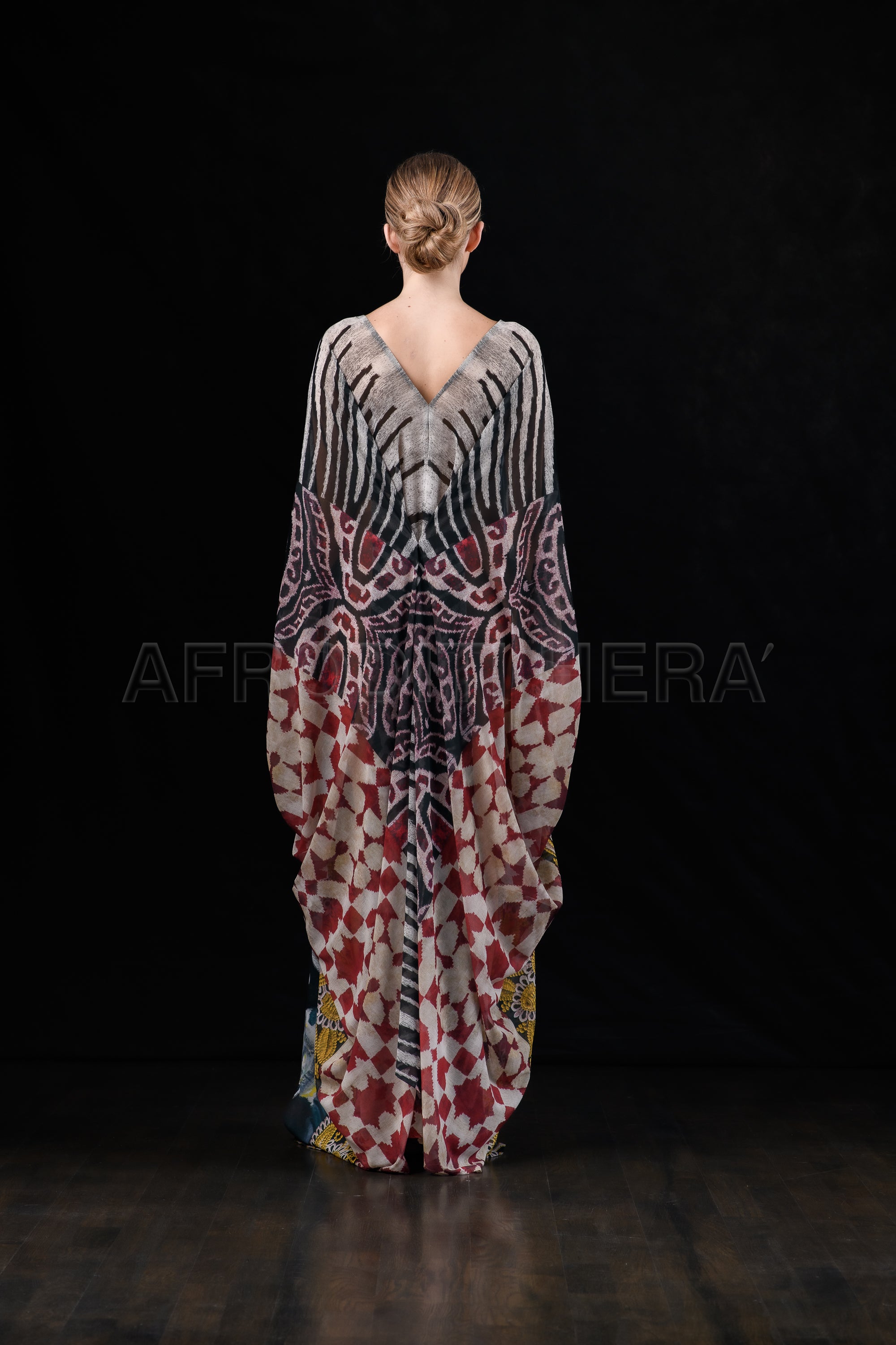She in the wind - 18 Kaftan Dress