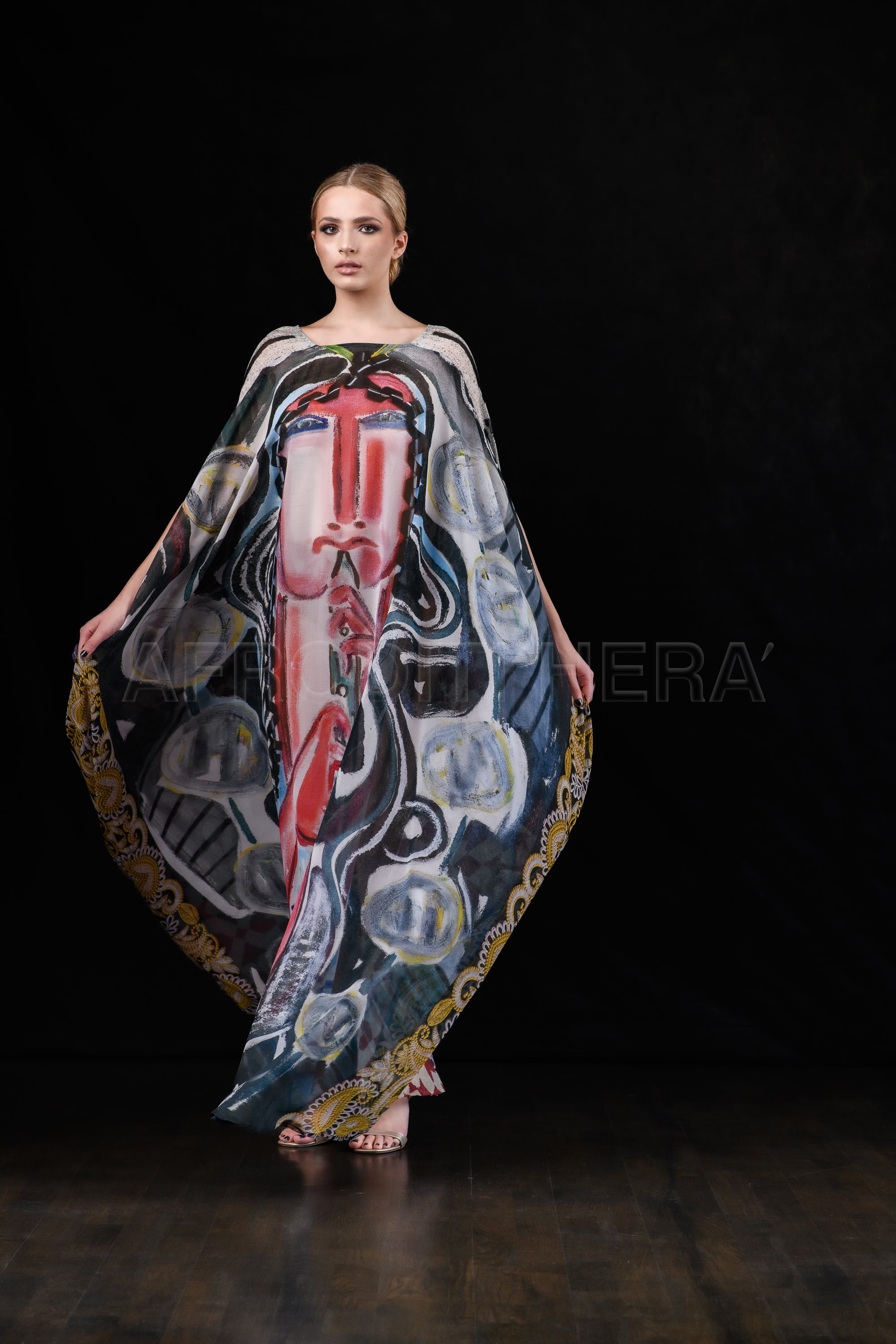She in the wind - 18 Kaftan Dress