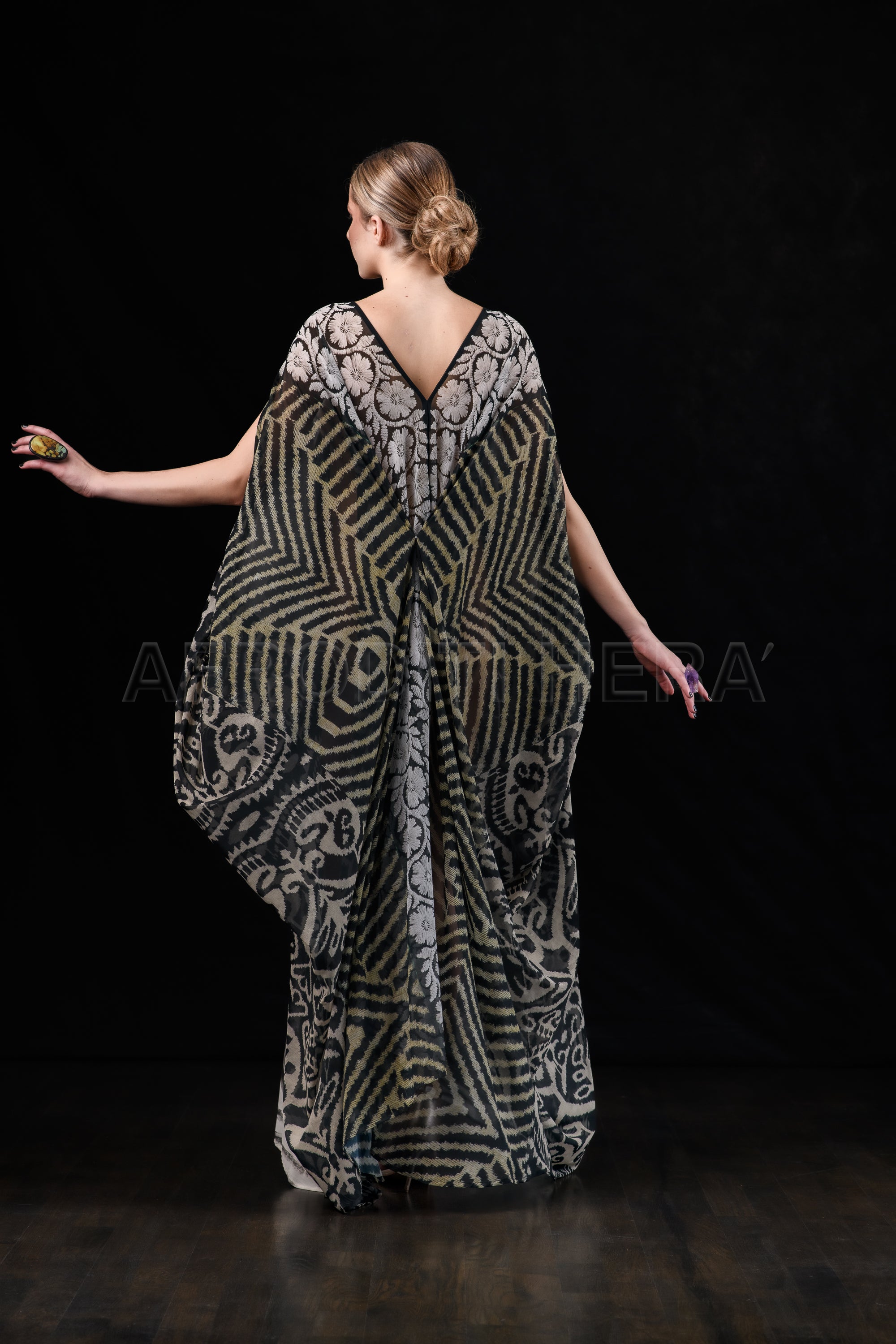 She in the wind - 19 Kaftan Dress