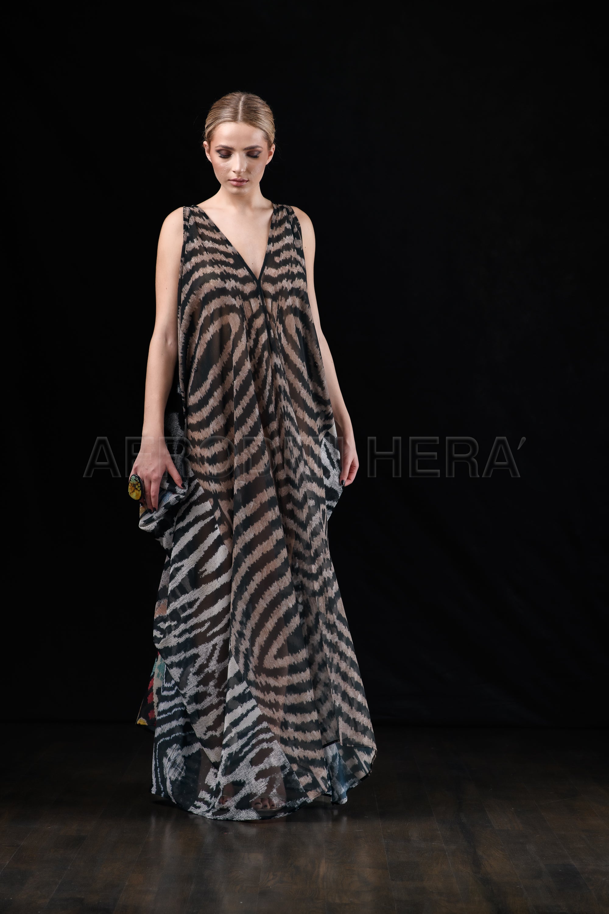 She in the wind - 22 Kaftan Dress