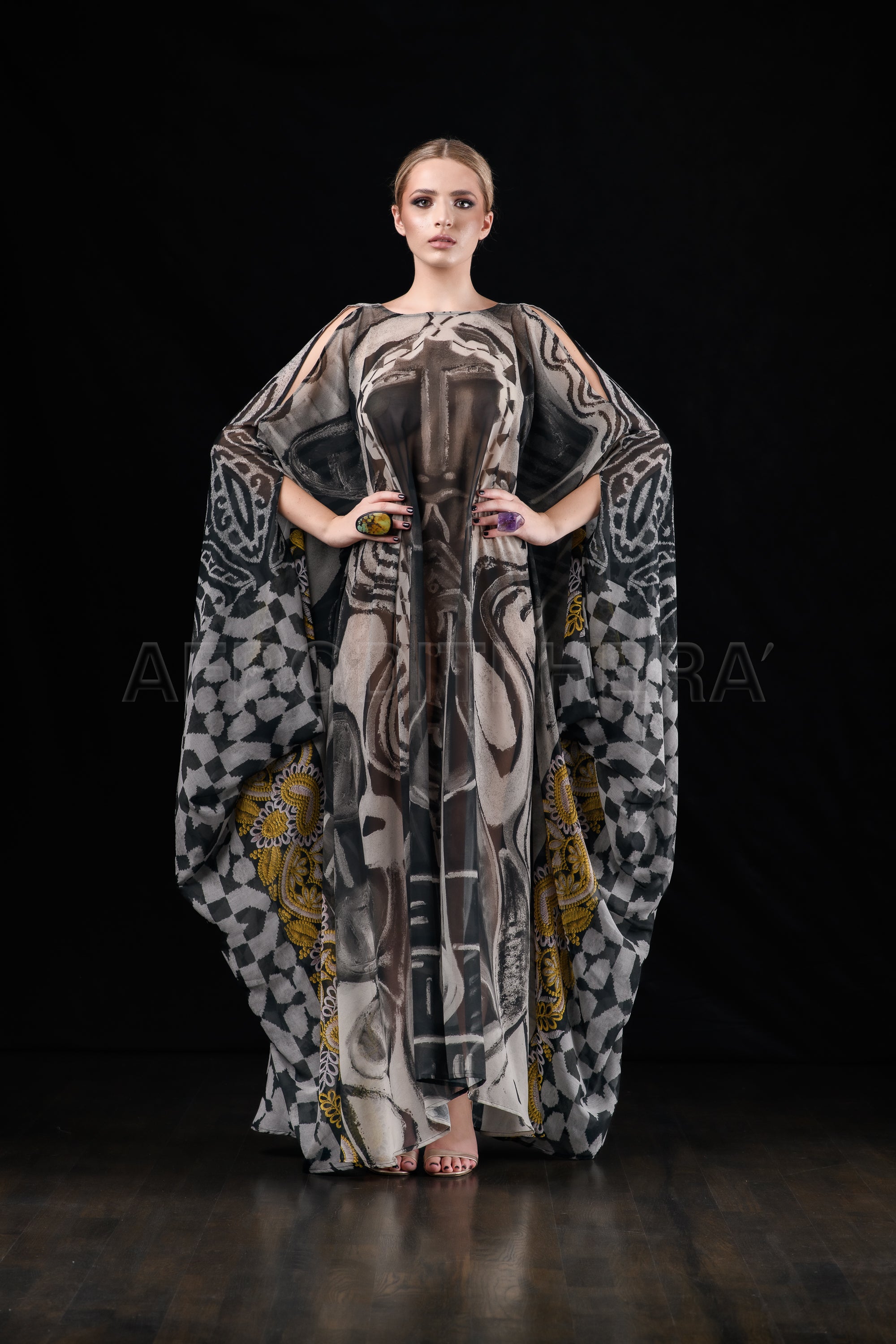 She in the wind - 24 Kaftan Dress