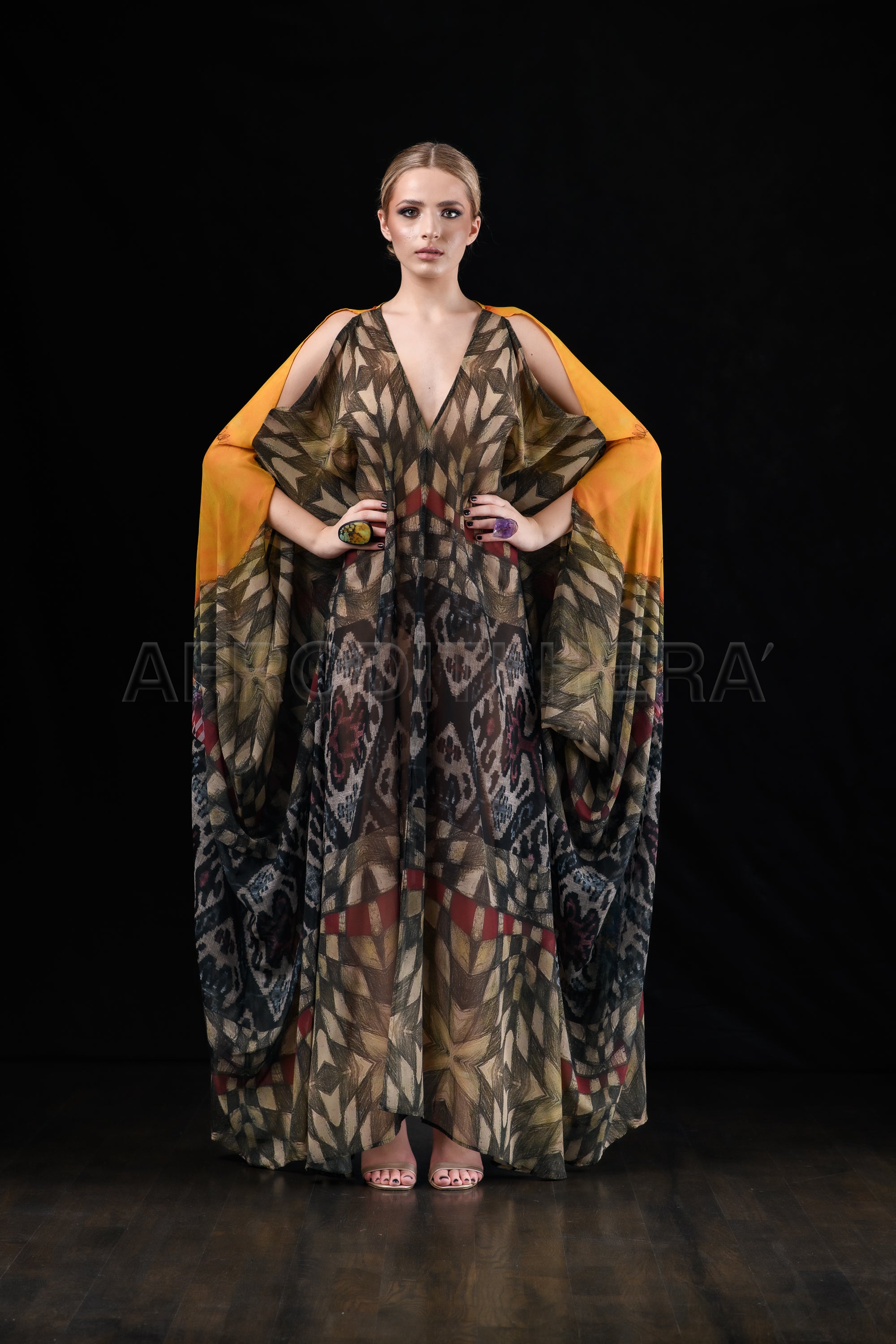 She in the wind - 25 Kaftan Dress