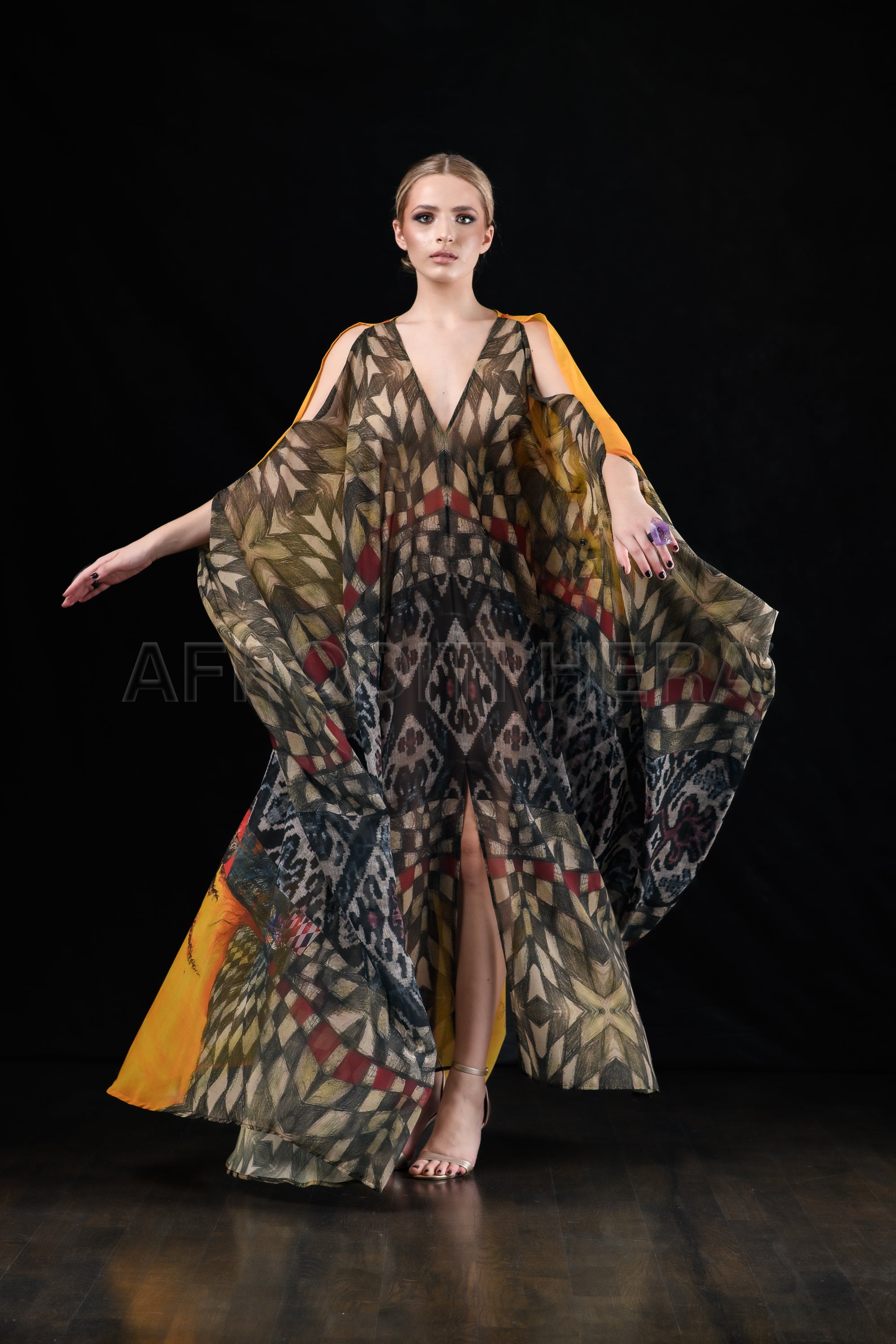 She in the wind - 25 Kaftan Dress