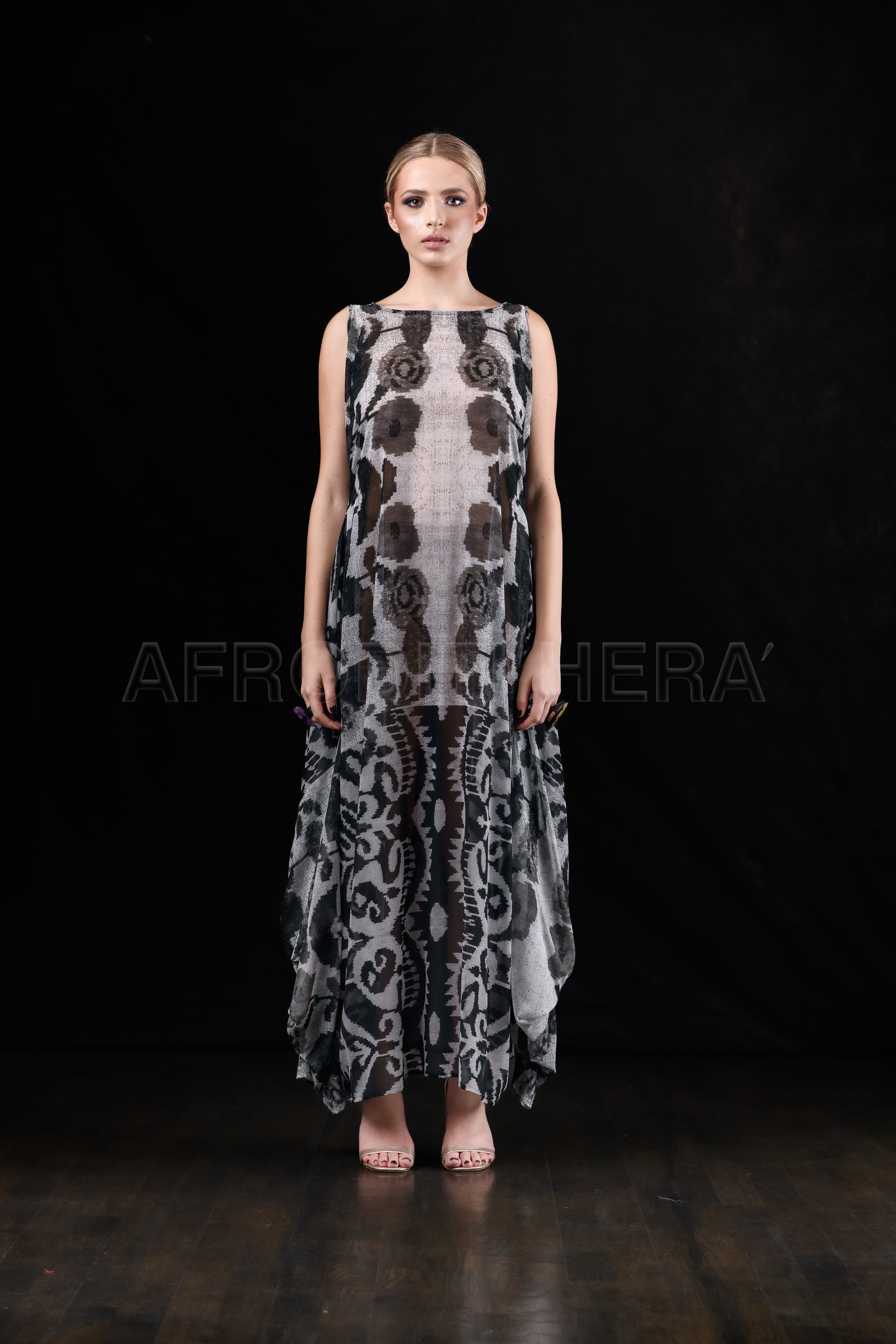 She in the wind - 38 Kaftan Dress