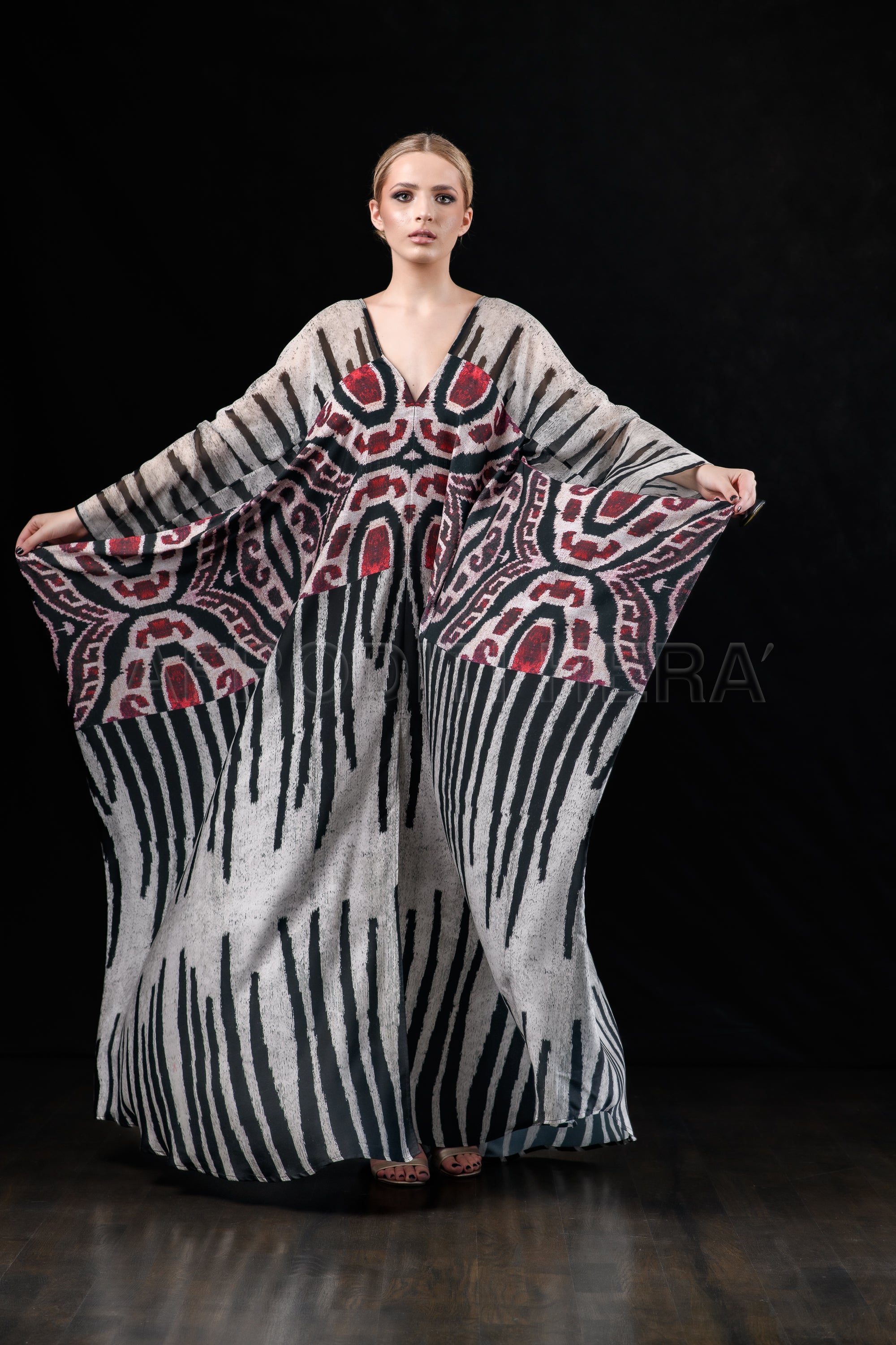 She in the wind - 39 Kaftan Dress