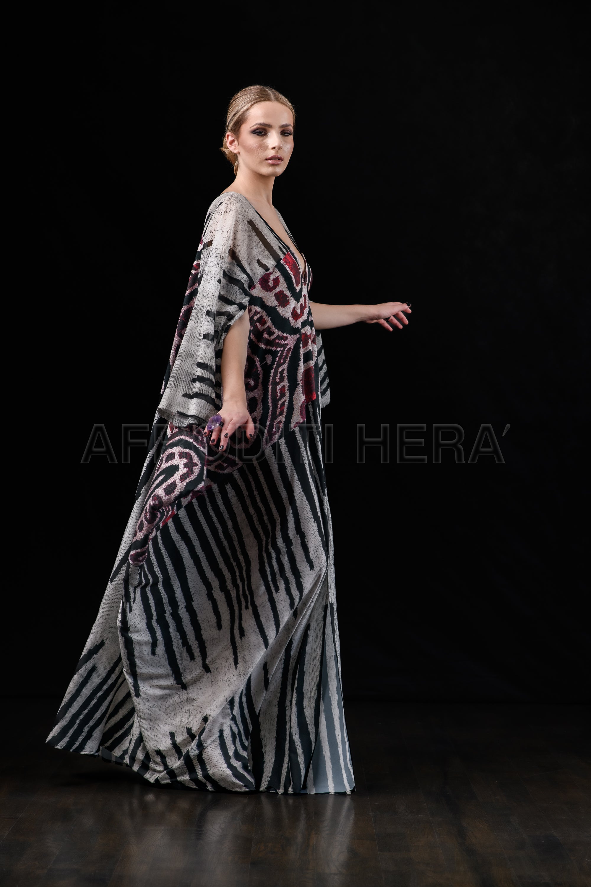 She in the wind - 39 Kaftan Dress
