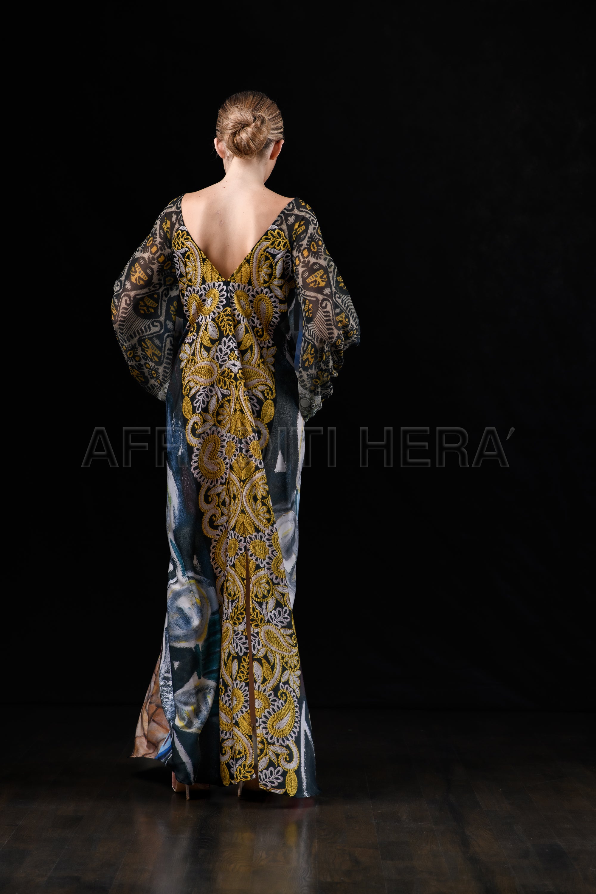 She in the wind - 40 Kaftan Dress
